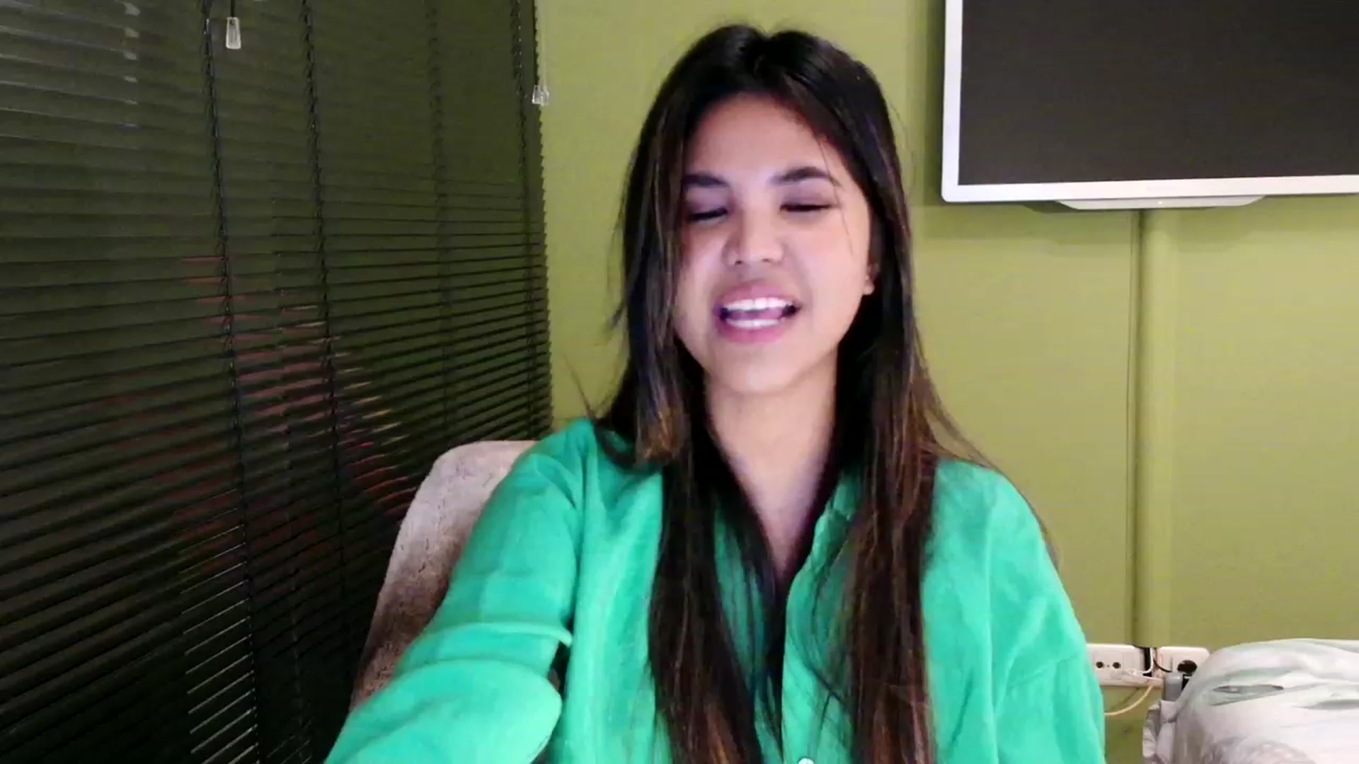 Gallery image thumbnail from MissMasie's myfreecams stream on, 03/02/2024, 21:47 image 1 of 20