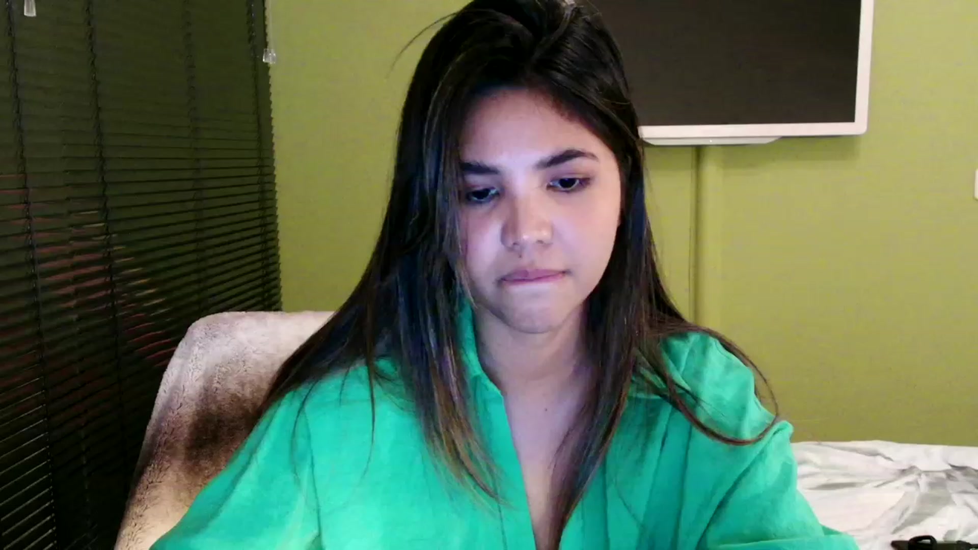 Gallery image thumbnail from MissMasie's myfreecams stream on, 03/02/2024, 21:47 image 4 of 20
