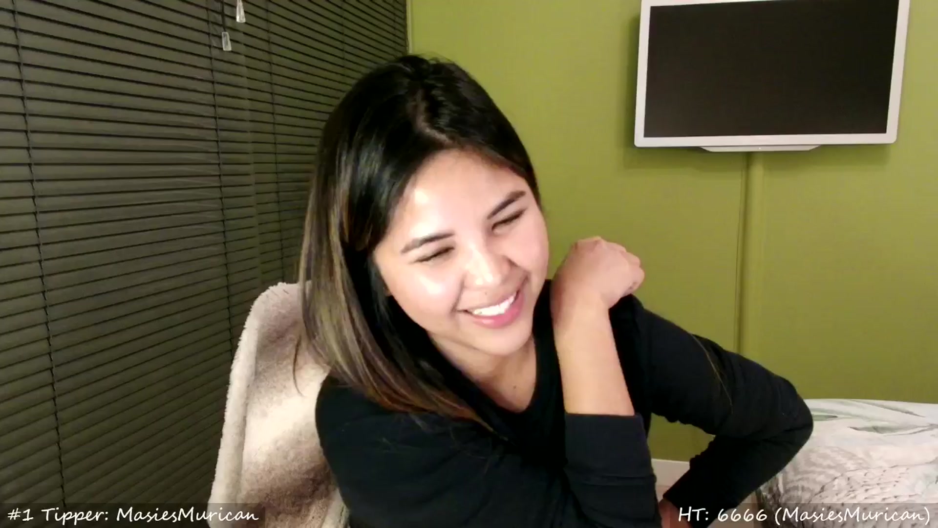 Gallery image thumbnail from MissMasie's myfreecams stream on, 03/30/2024, 01:10 image 3 of 20
