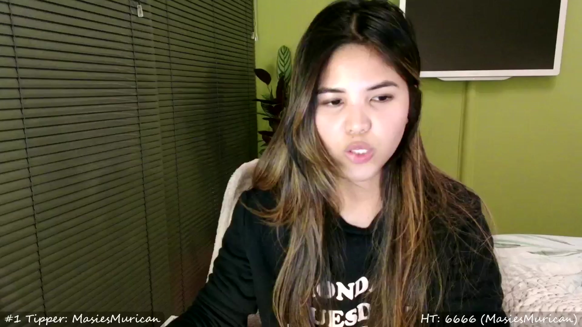 Gallery image thumbnail from MissMasie's myfreecams stream on, 03/30/2024, 01:10 image 15 of 20