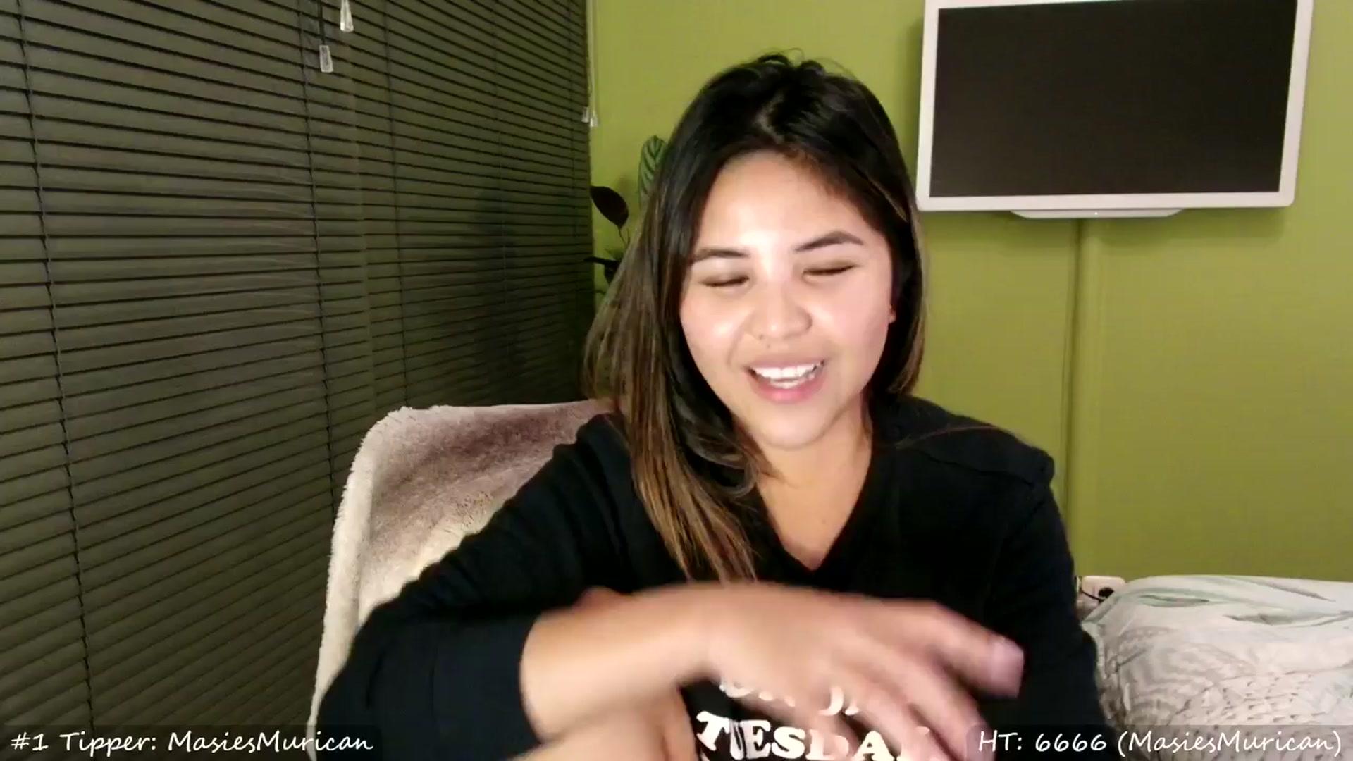Gallery image thumbnail from MissMasie's myfreecams stream on, 03/30/2024, 01:10 image 2 of 20