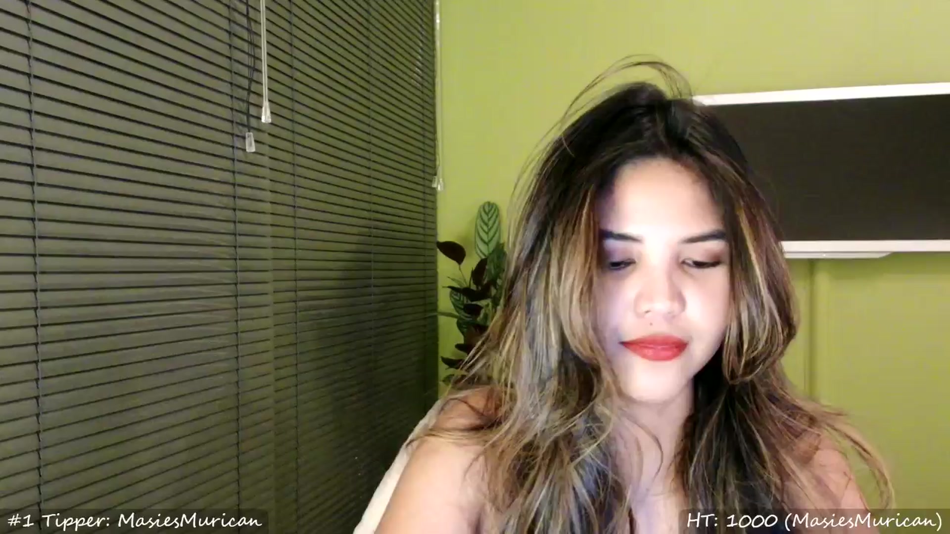Gallery image thumbnail from MissMasie's myfreecams stream on, 03/31/2024, 01:13 image 14 of 20