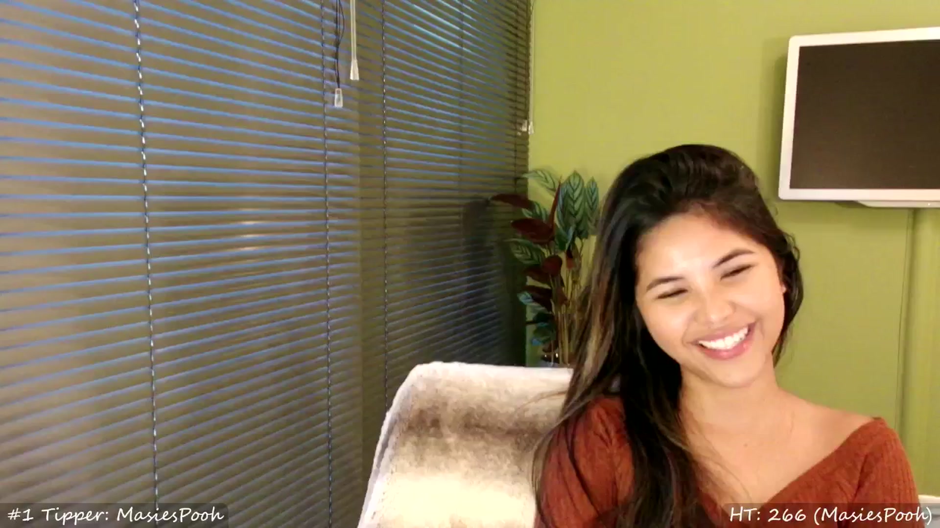 Gallery image thumbnail from MissMasie's myfreecams stream on, 04/28/2024, 19:04 image 5 of 20