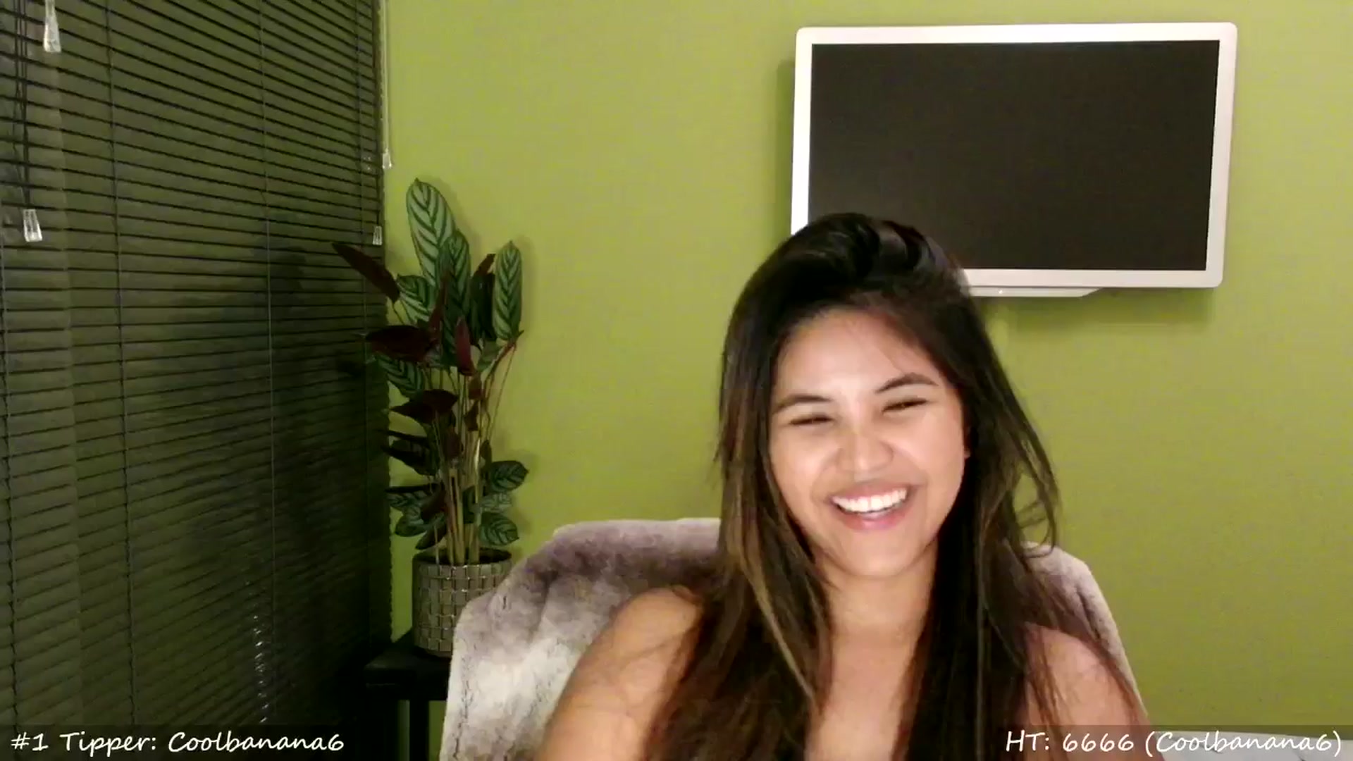 Gallery image thumbnail from MissMasie's myfreecams stream on, 05/03/2024, 23:06 image 3 of 20