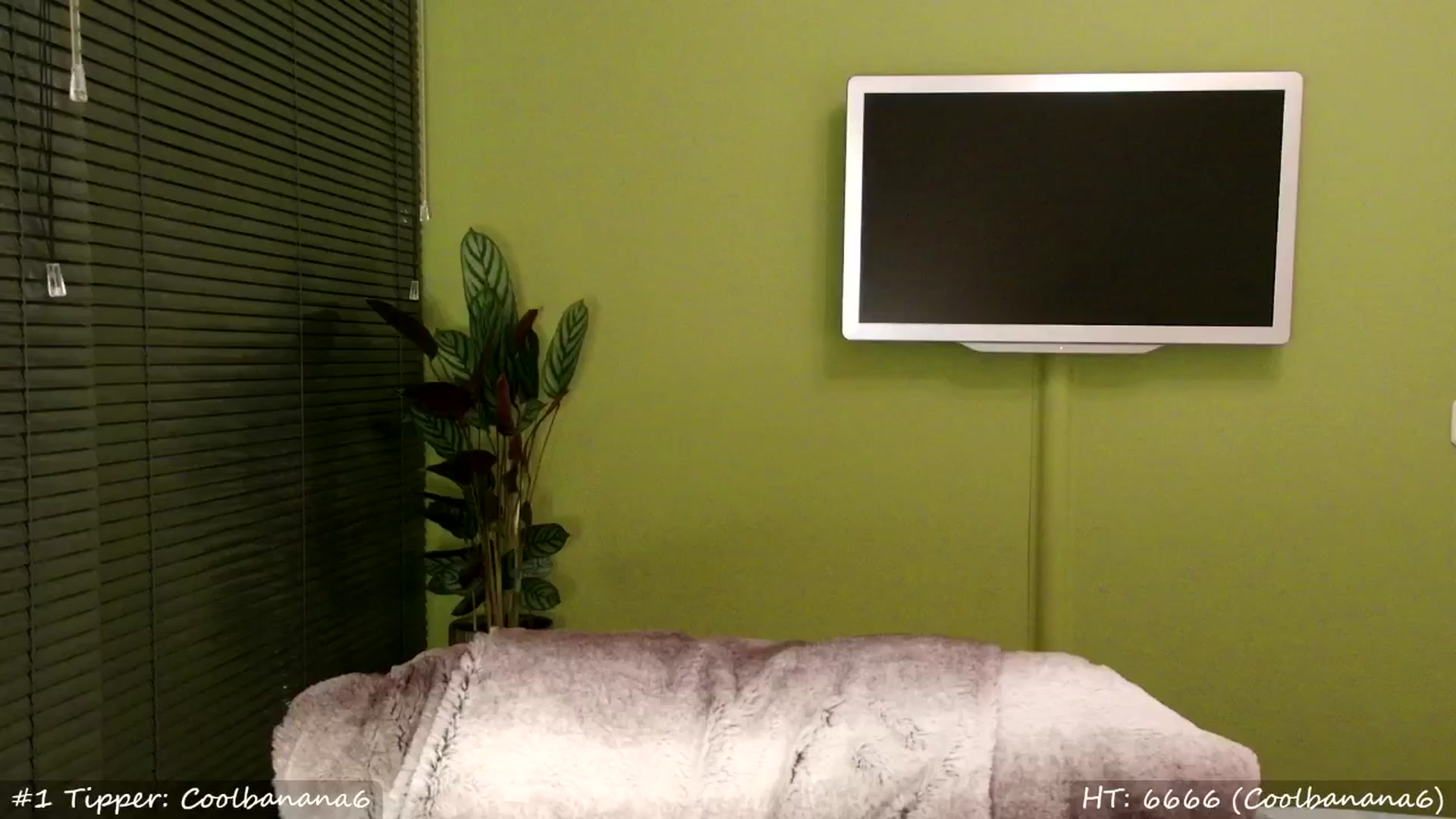 Gallery image thumbnail from MissMasie's myfreecams stream on, 05/03/2024, 23:06 image 6 of 20