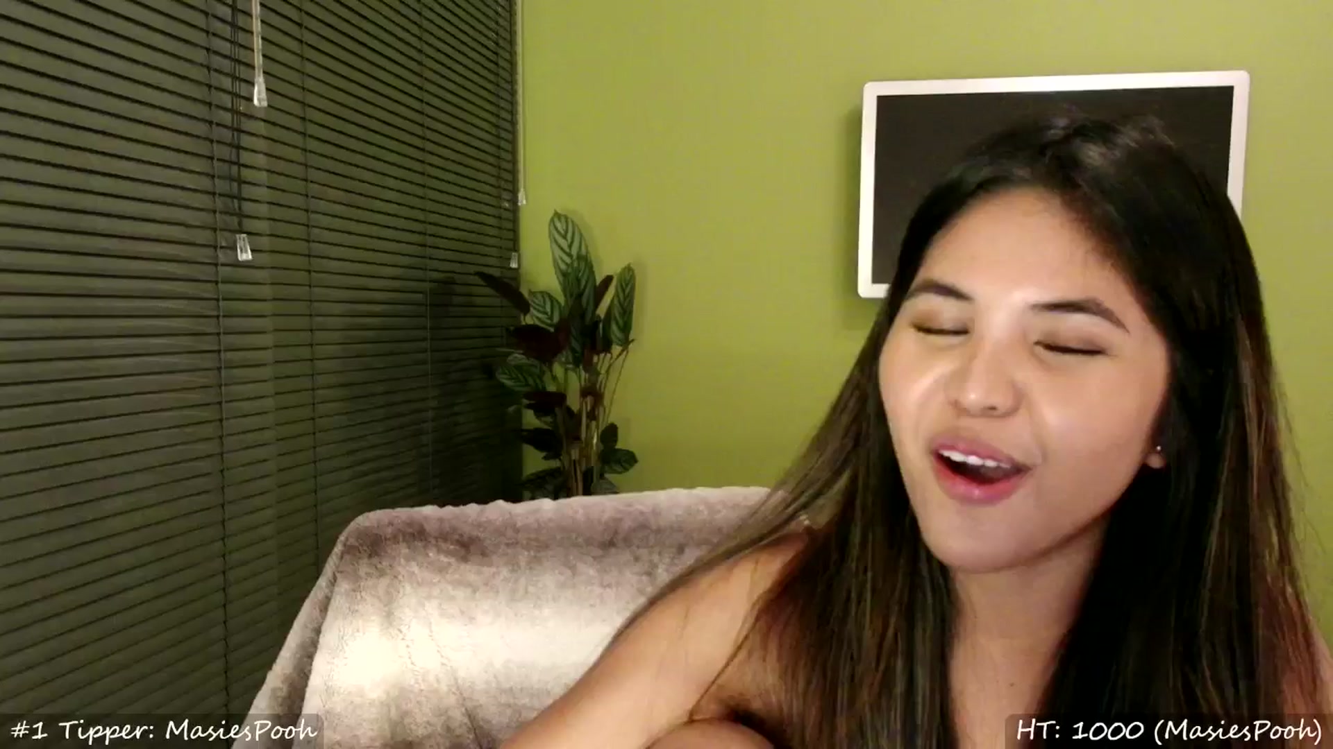 Gallery image thumbnail from MissMasie's myfreecams stream on, 05/04/2024, 22:28 image 3 of 20