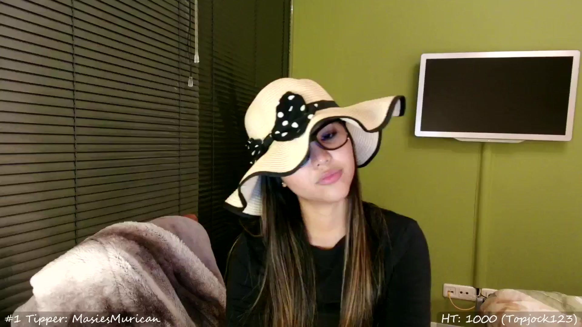 Gallery image thumbnail from MissMasie's myfreecams stream on, 06/22/2024, 22:20 image 16 of 20