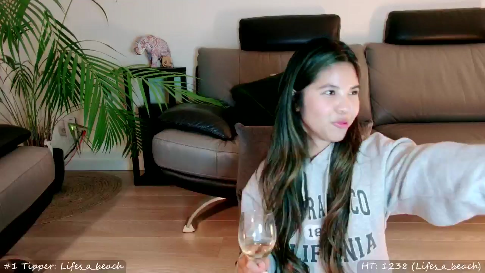 Gallery image thumbnail from MissMasie's myfreecams stream on, 09/27/2024, 23:44 image 12 of 20