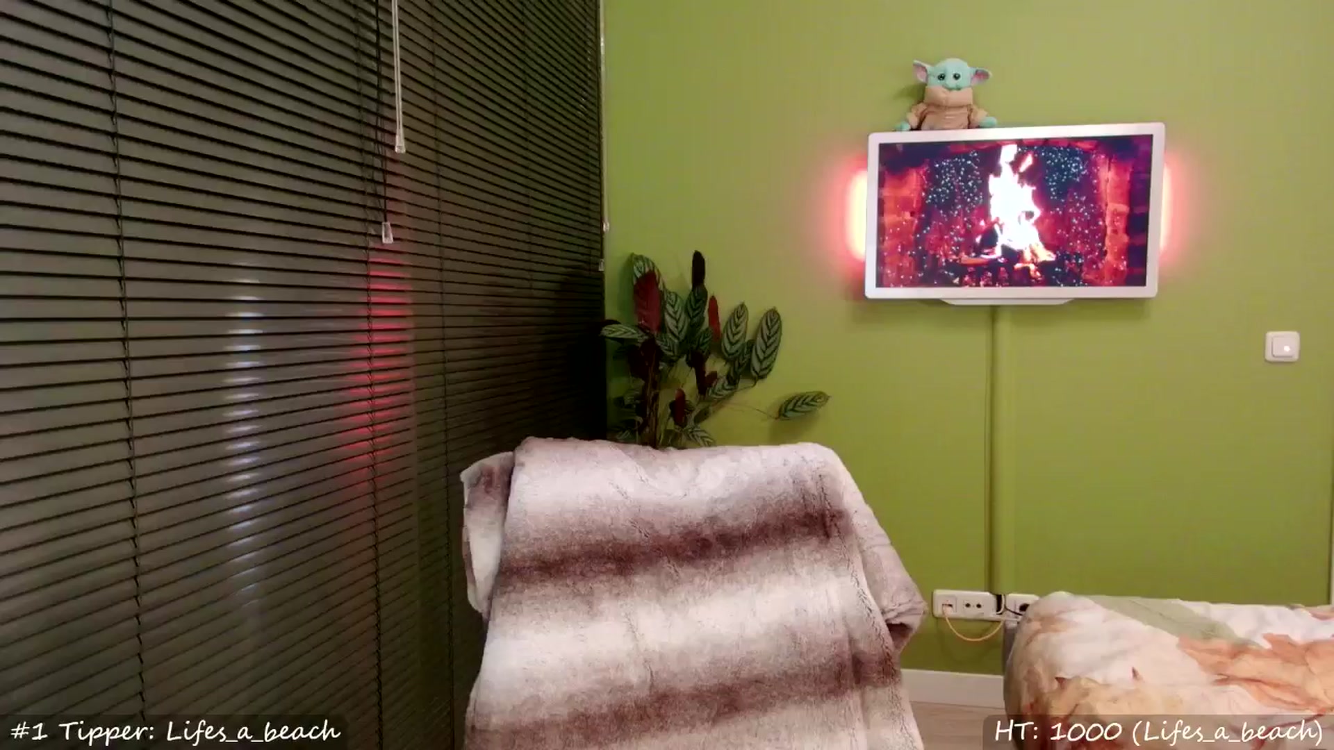 Gallery image thumbnail from MissMasie's myfreecams stream on, 11/16/2024, 24:13 image 20 of 20