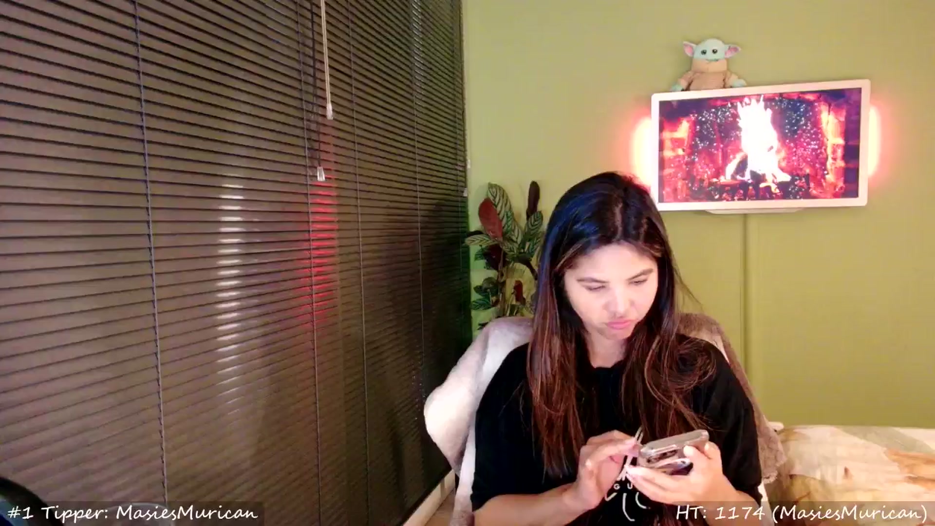 Gallery image thumbnail from MissMasie's myfreecams stream on, 11/23/2024, 24:27 image 11 of 20