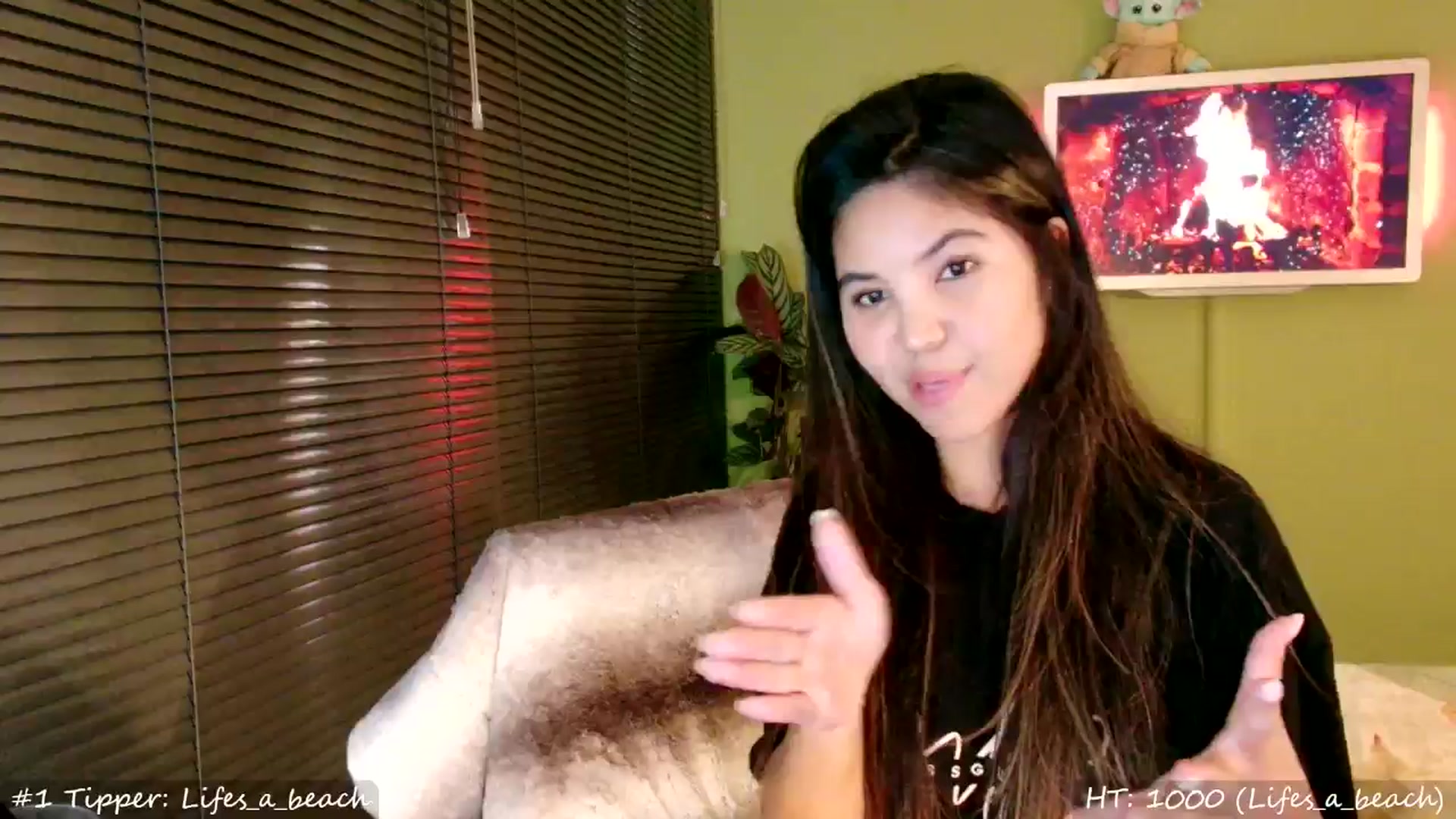 Gallery image thumbnail from MissMasie's myfreecams stream on, 11/23/2024, 24:27 image 5 of 20