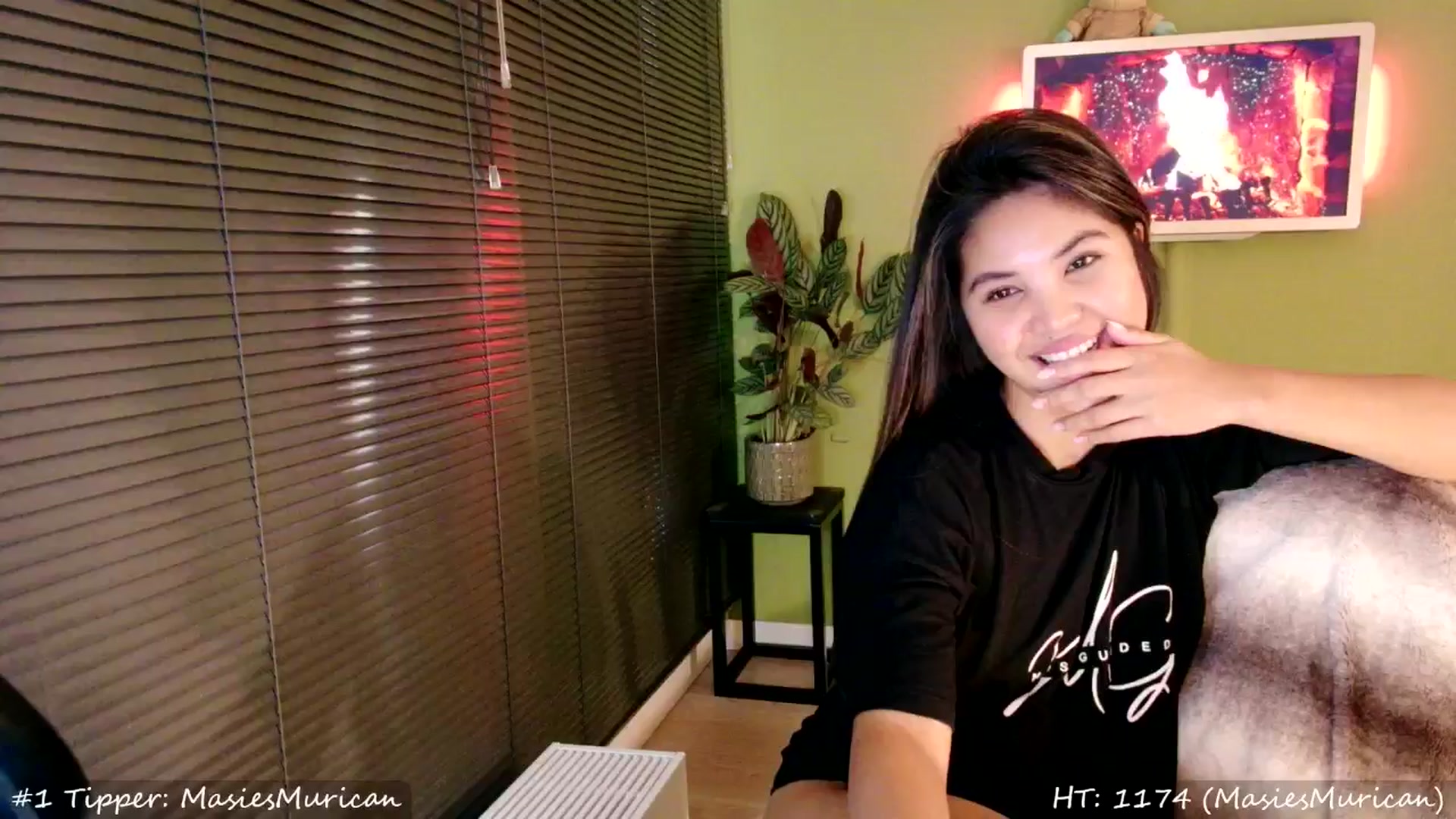 Gallery image thumbnail from MissMasie's myfreecams stream on, 11/23/2024, 24:27 image 12 of 20