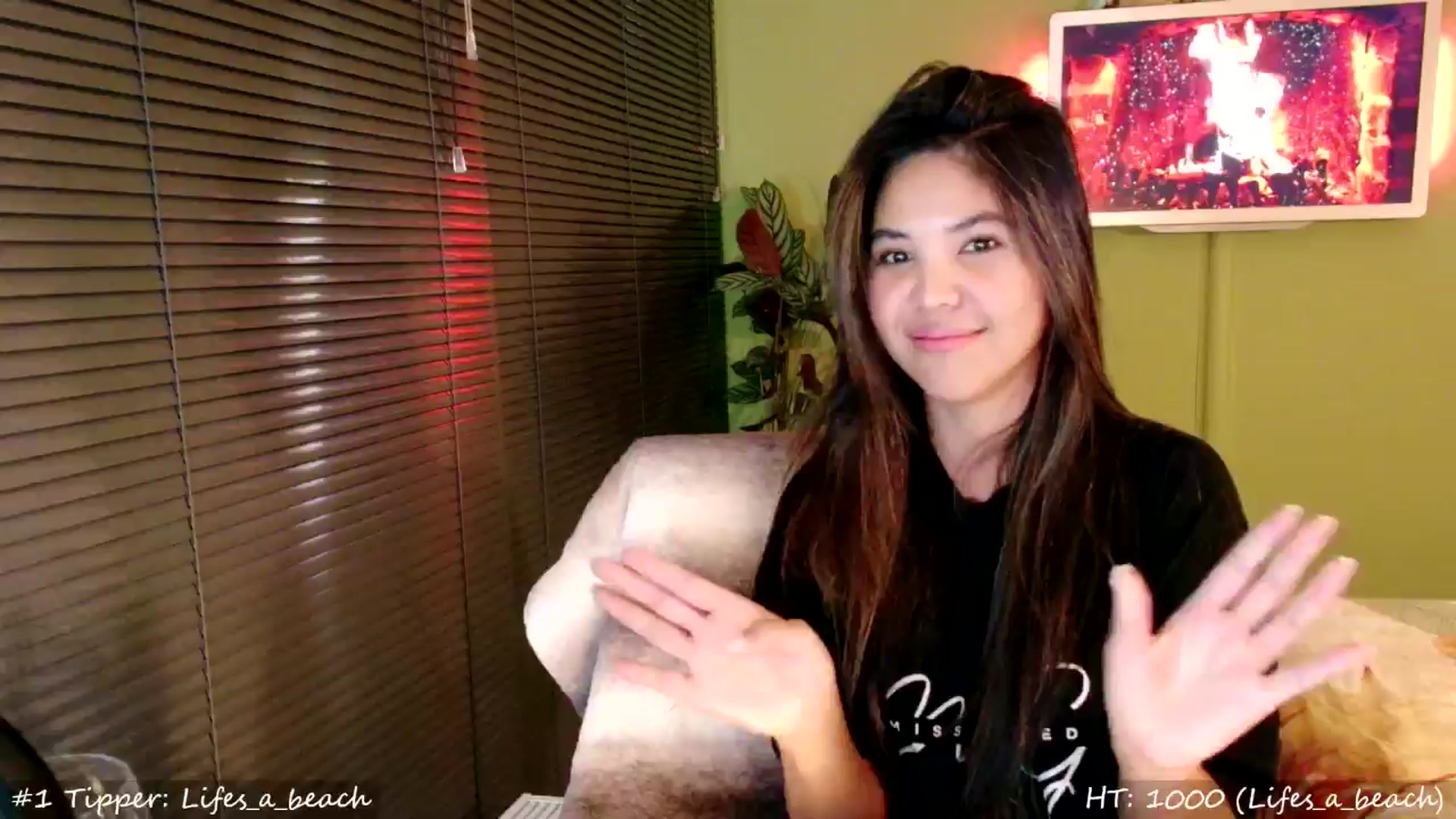 Gallery image thumbnail from MissMasie's myfreecams stream on, 11/23/2024, 24:27 image 6 of 20