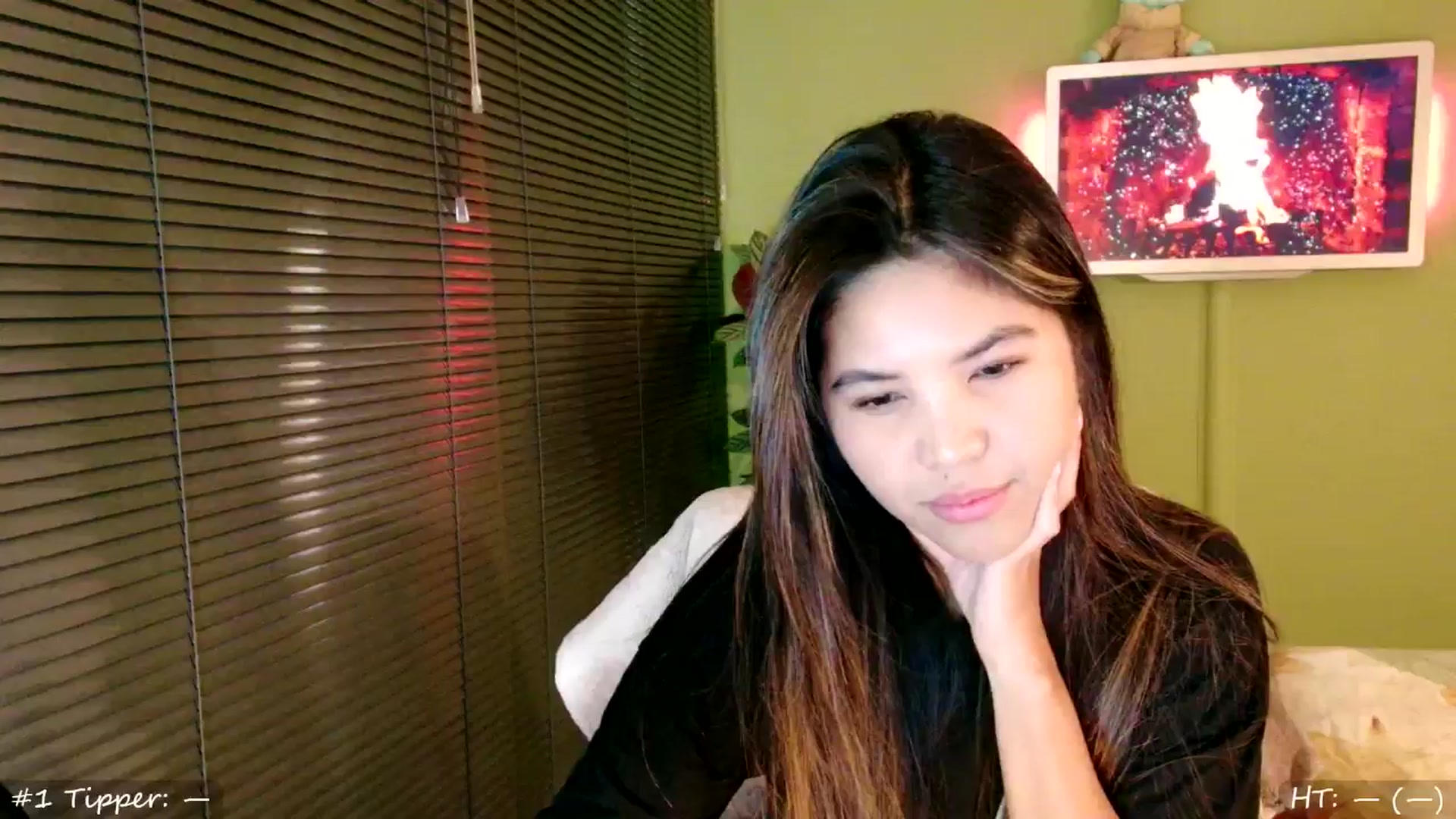Gallery image thumbnail from MissMasie's myfreecams stream on, 11/23/2024, 24:27 image 1 of 20