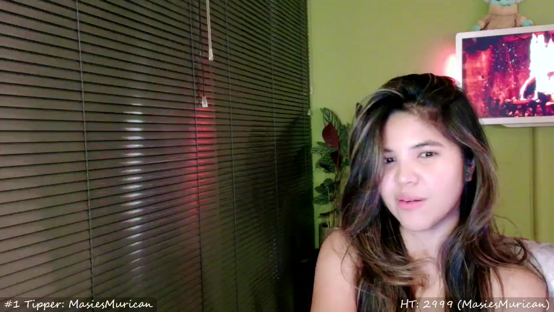Gallery image thumbnail from MissMasie's myfreecams stream on, 11/24/2024, 24:33 image 19 of 20