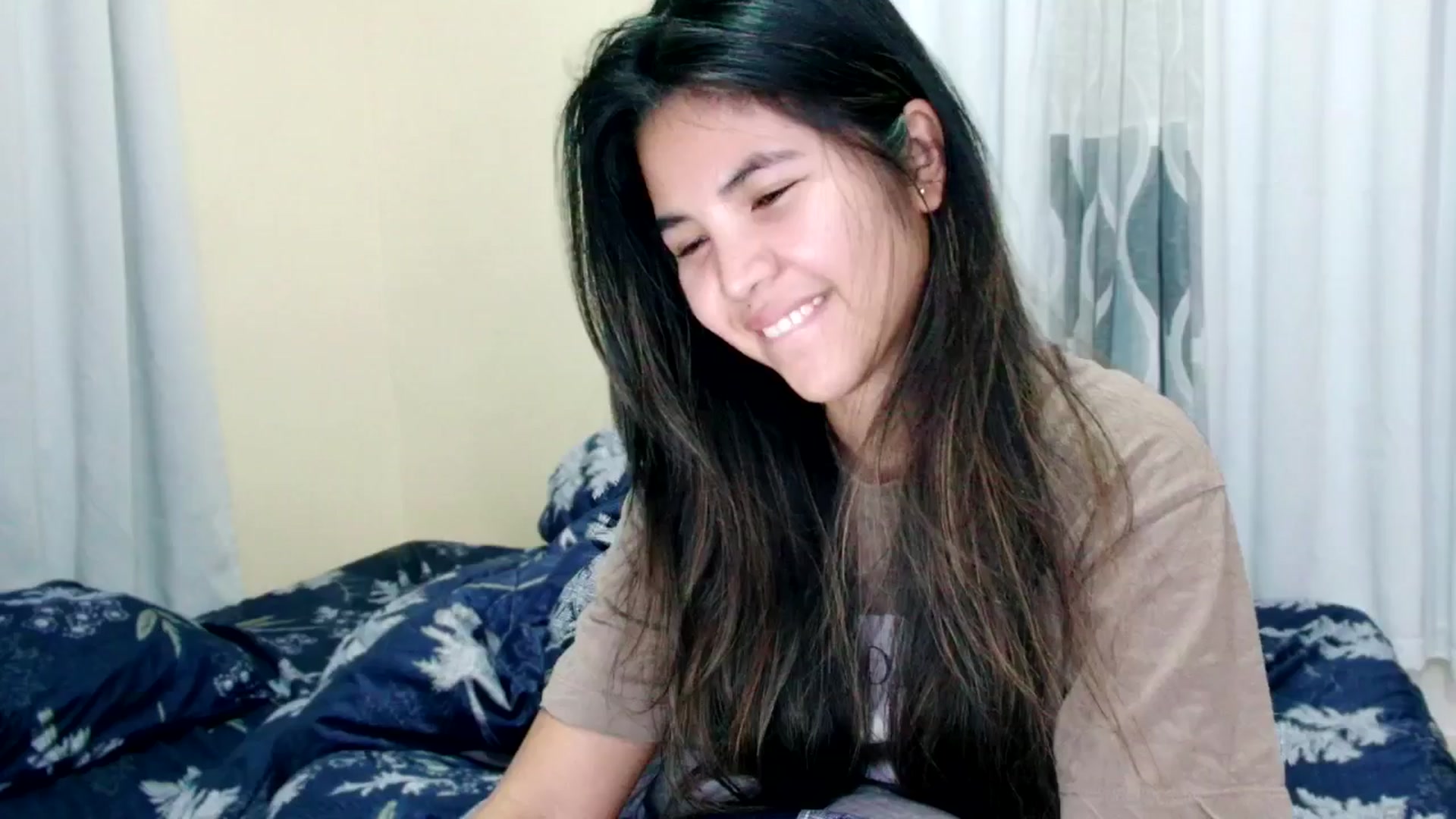 Gallery image thumbnail from MissMasie's myfreecams stream on, 03/24/2025, 24:00 image 18 of 20