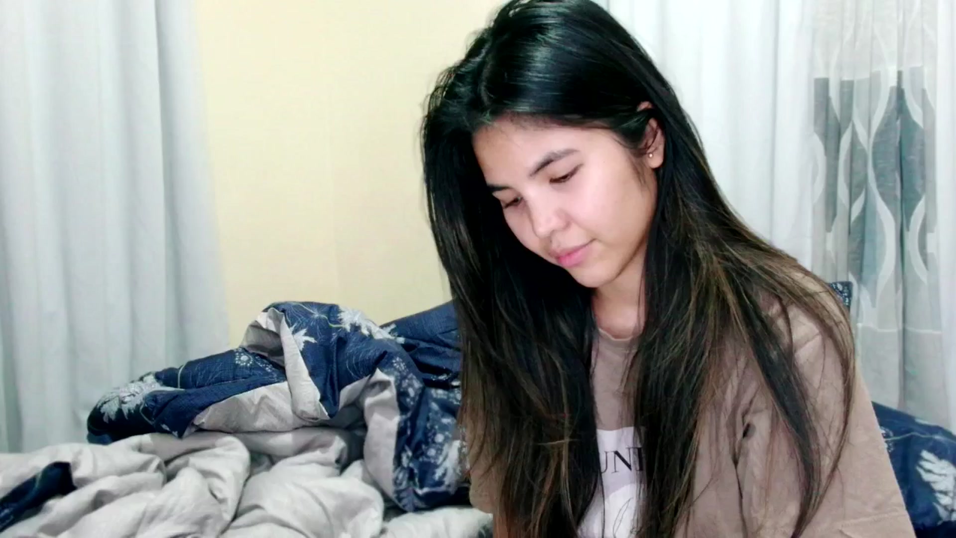 Gallery image thumbnail from MissMasie's myfreecams stream on, 03/24/2025, 01:05 image 16 of 20
