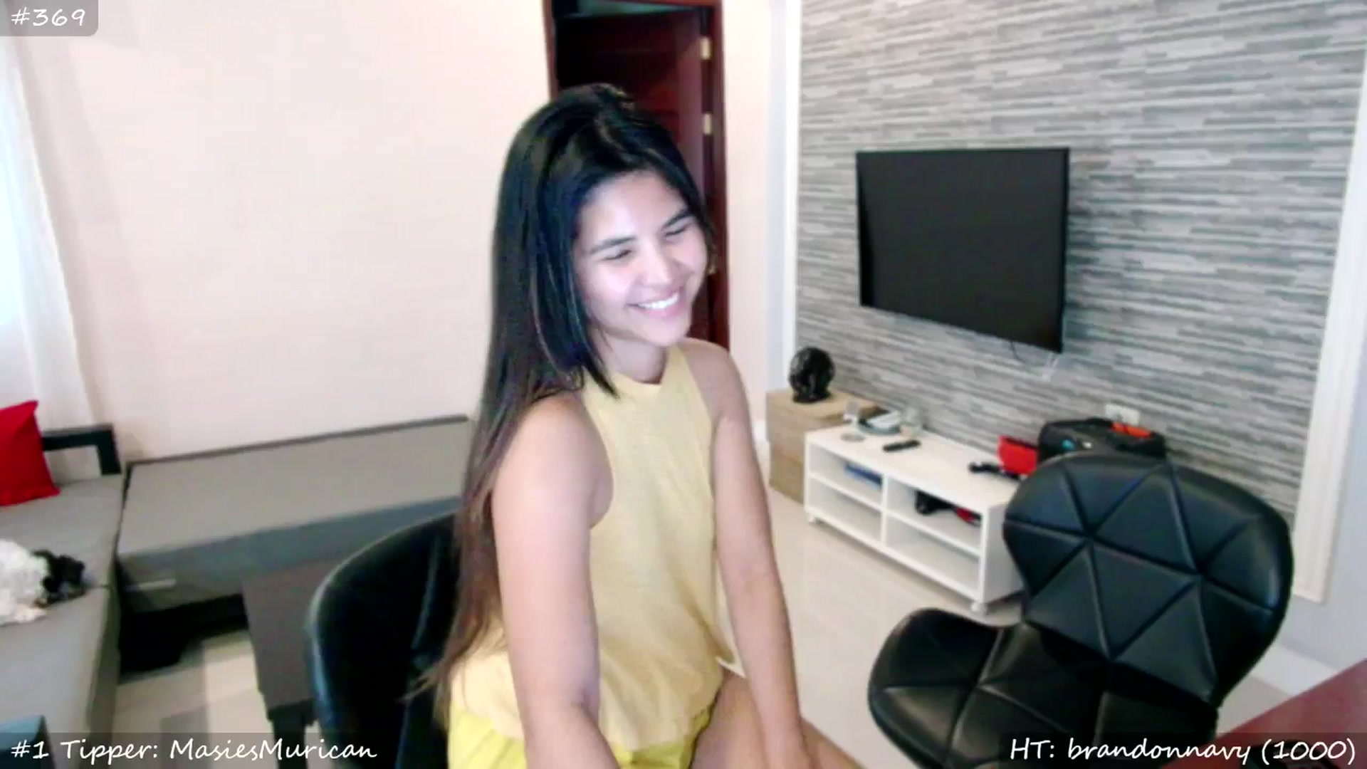 Gallery image thumbnail from MissMasie's myfreecams stream on, 04/01/2025, 05:39 image 15 of 20