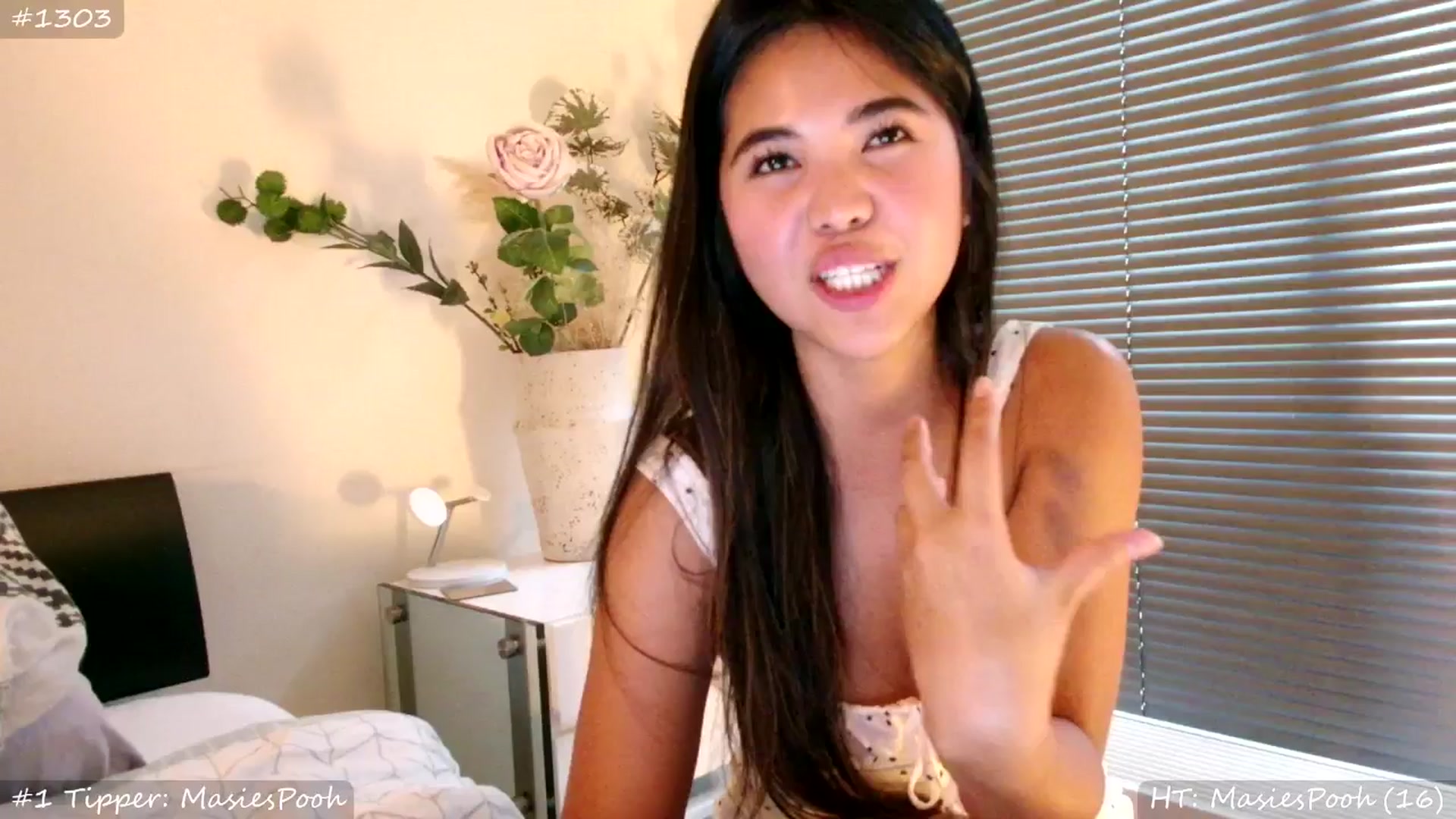 Gallery image thumbnail from MissMasie's myfreecams stream on, 06/26/2025, 19:15 image 12 of 20
