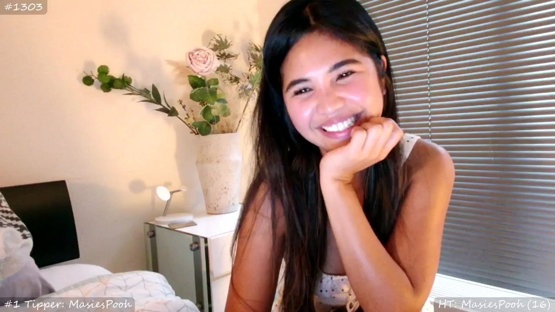 Gallery image thumbnail from MissMasie's myfreecams stream on, 06/26/2025, 19:15 image 13 of 20