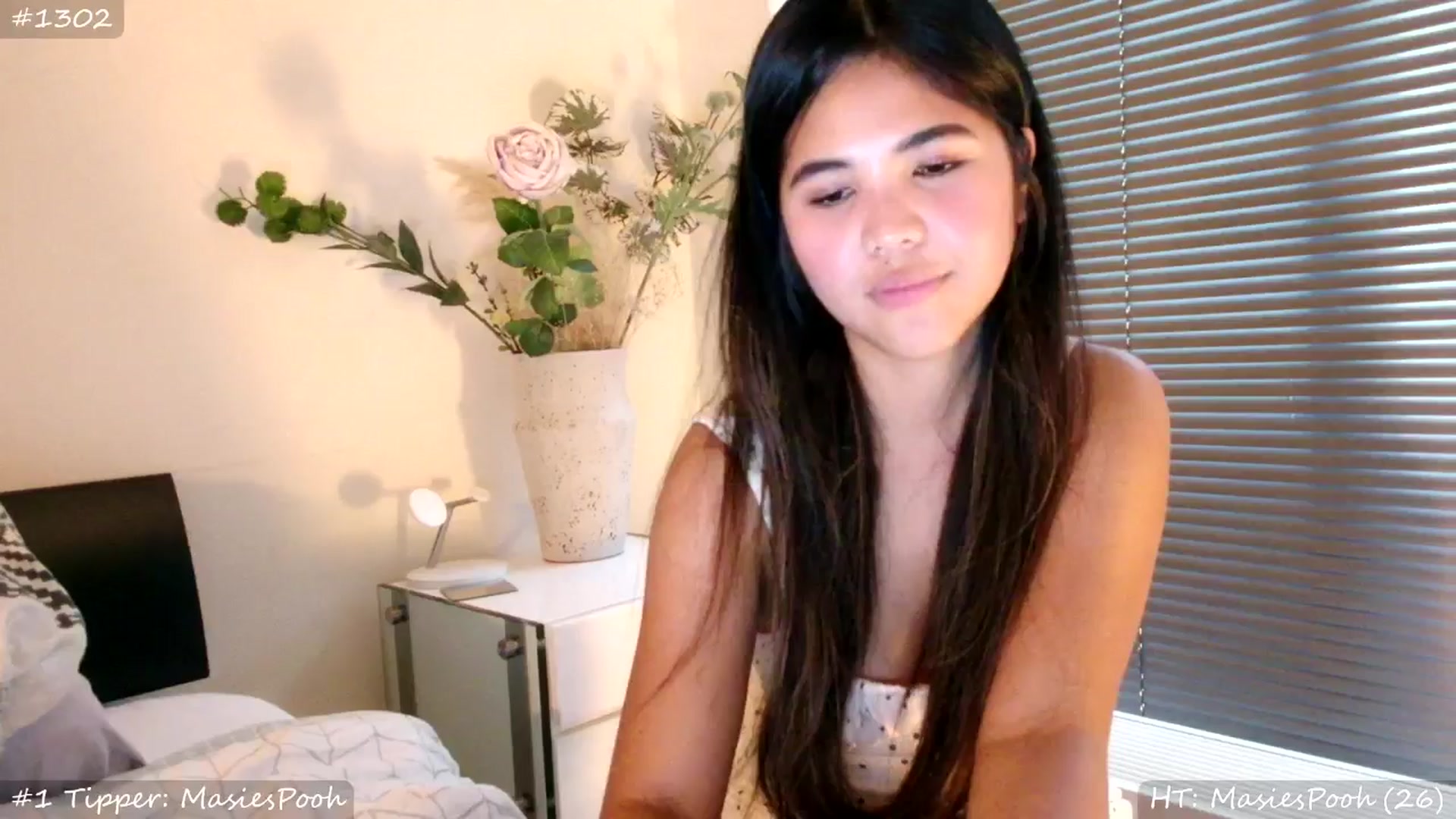 Gallery image thumbnail from MissMasie's myfreecams stream on, 06/26/2025, 19:15 image 15 of 20