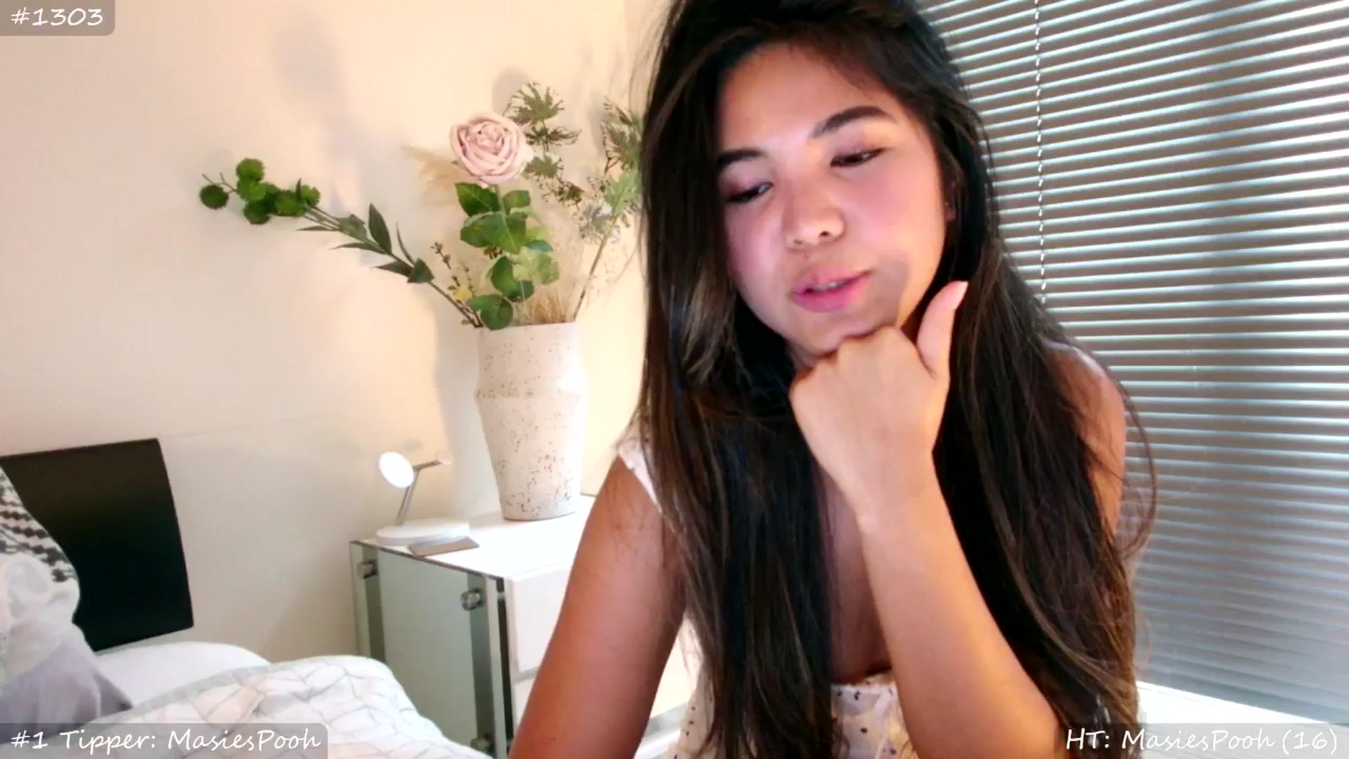 Gallery image thumbnail from MissMasie's myfreecams stream on, 06/26/2025, 19:15 image 4 of 20