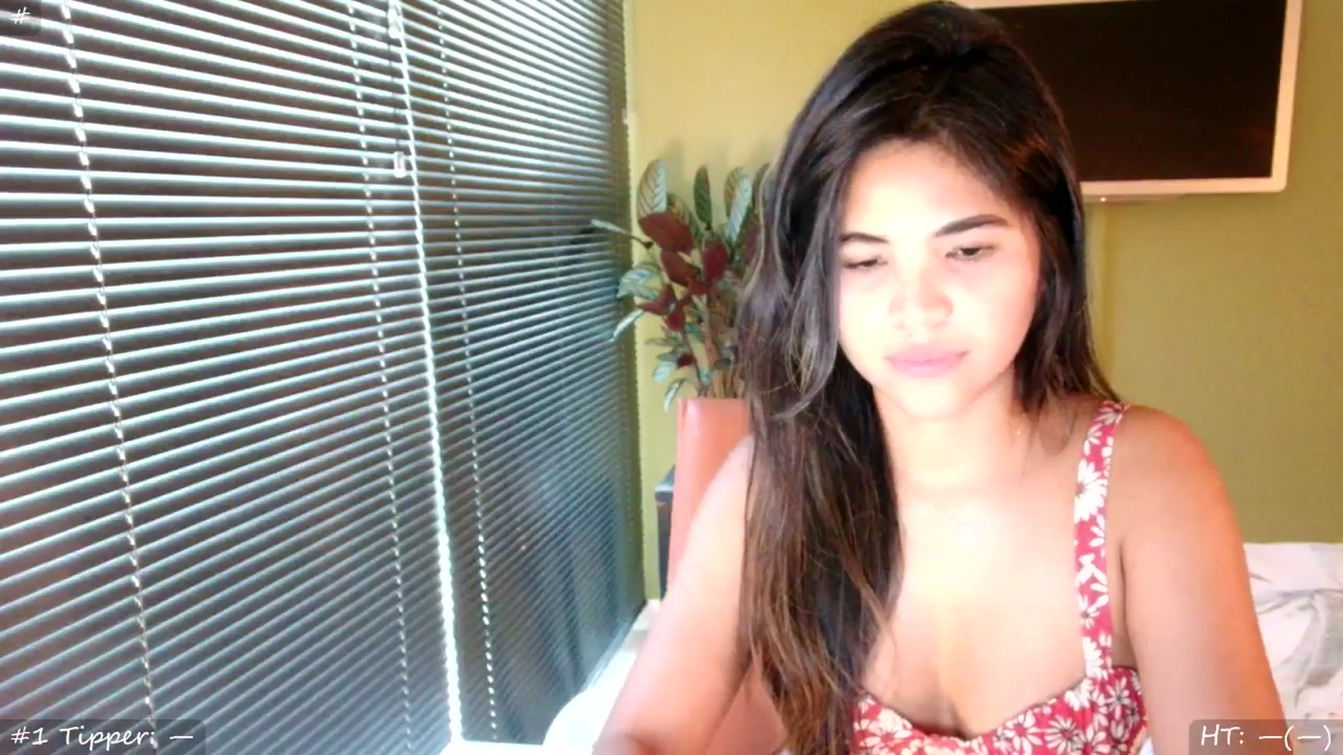Gallery image thumbnail from MissMasie's myfreecams stream on, 07/04/2025, 19:27 image 4 of 20