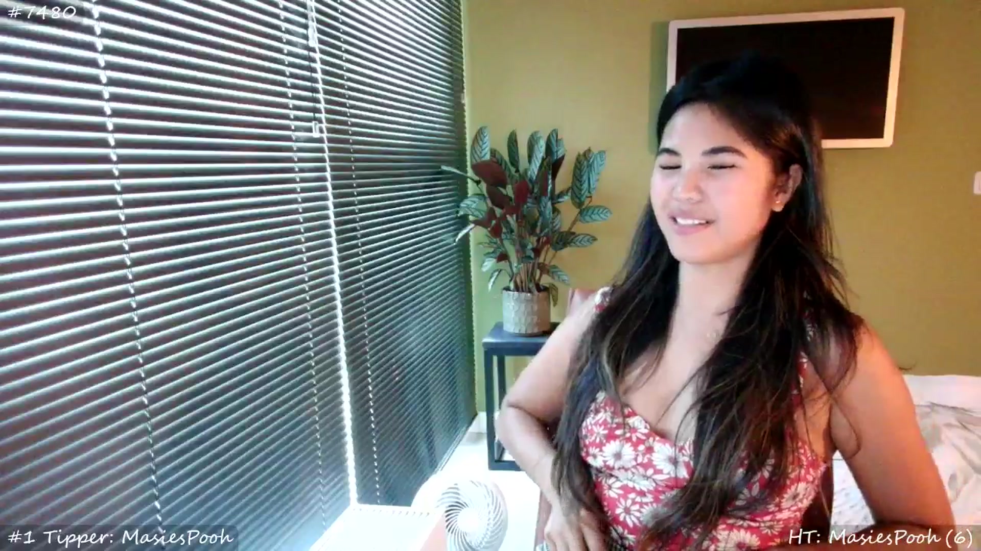 Gallery image thumbnail from MissMasie's myfreecams stream on, 07/04/2025, 19:27 image 17 of 20