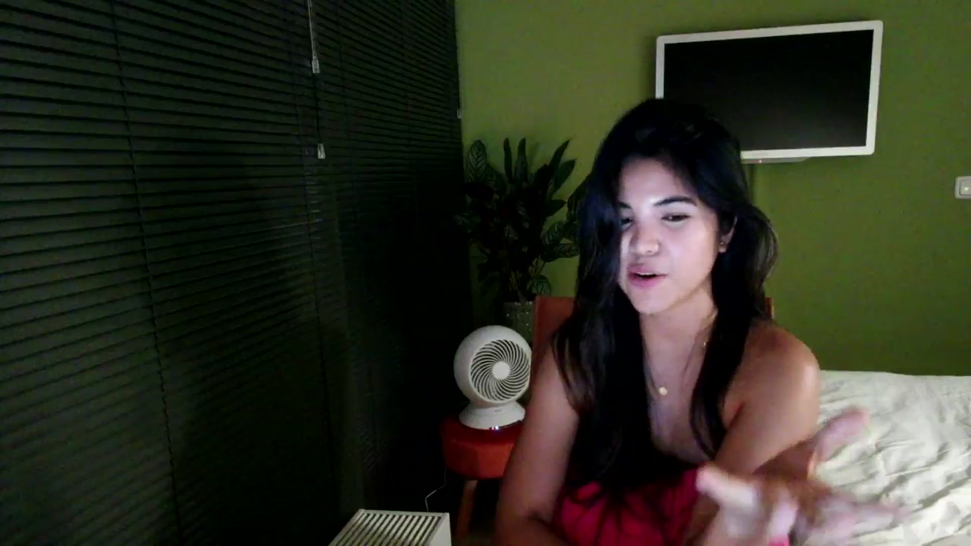 Gallery image thumbnail from MissMasie's myfreecams stream on, 07/05/2025, 23:03 image 20 of 20