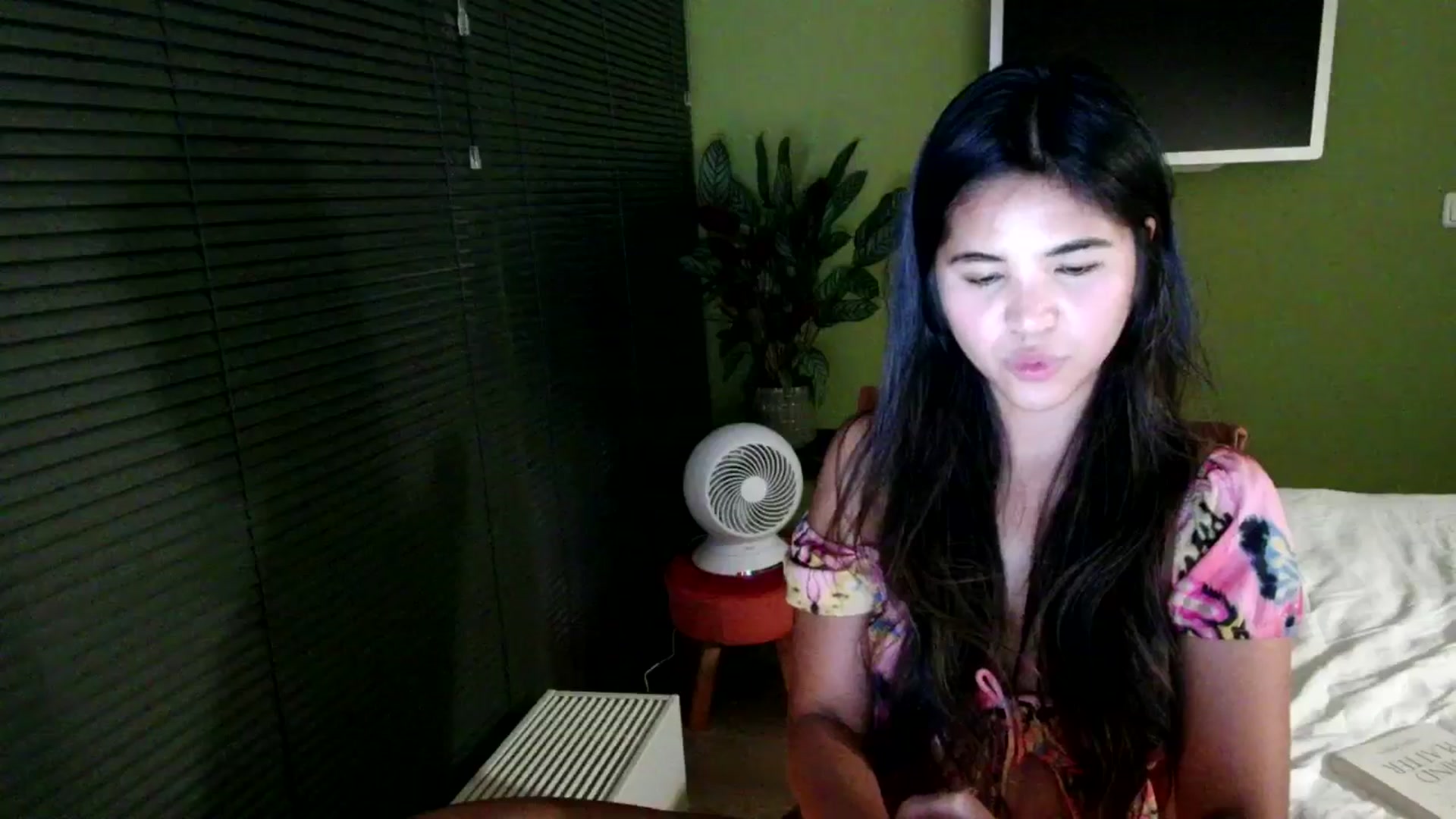 Gallery image thumbnail from MissMasie's myfreecams stream on, 07/05/2025, 23:03 image 10 of 20