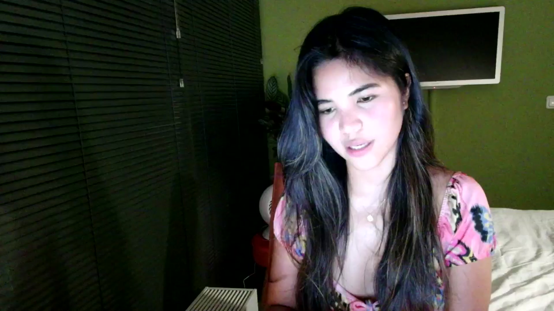 Gallery image thumbnail from MissMasie's myfreecams stream on, 07/05/2025, 23:03 image 1 of 20