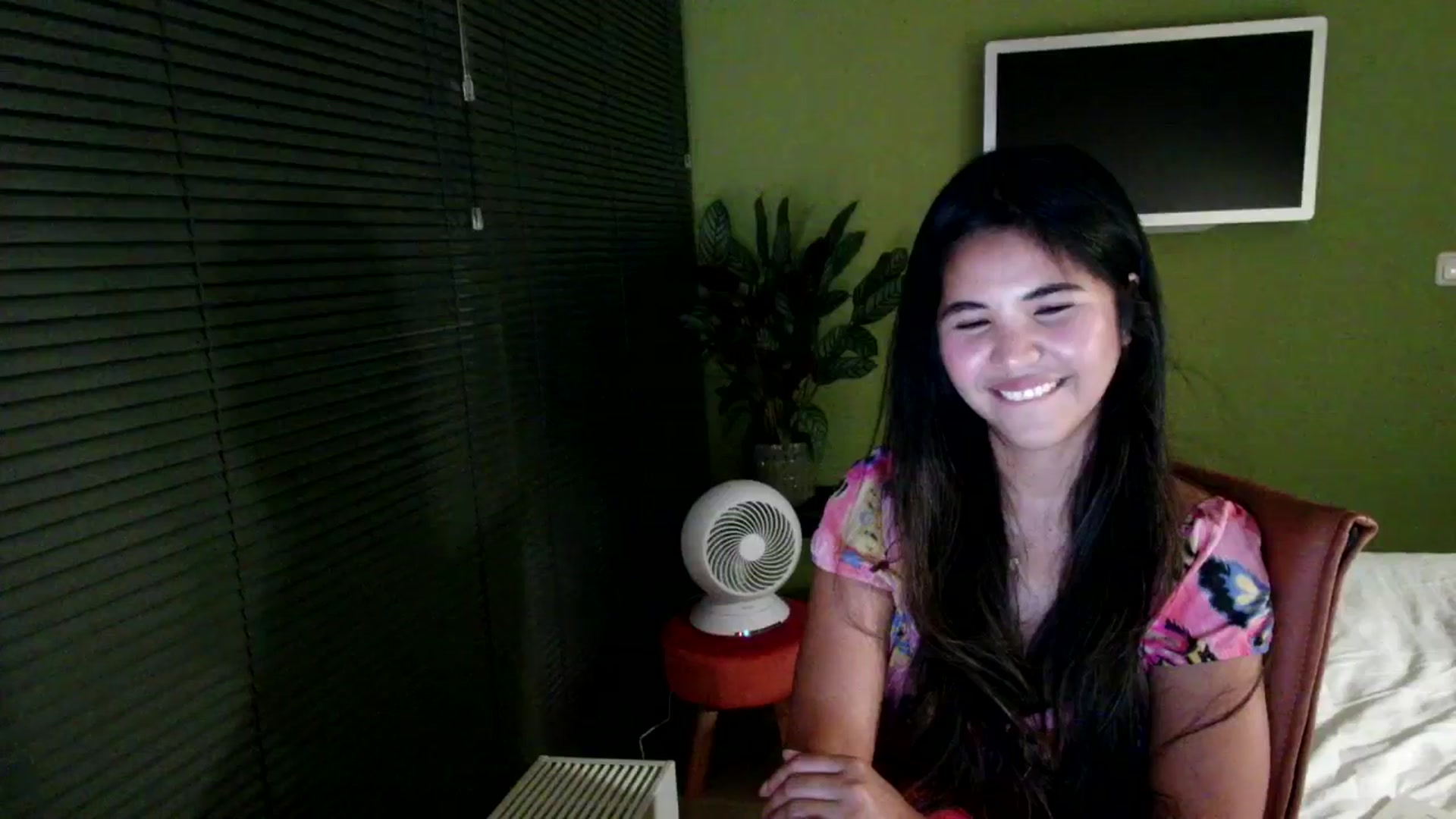 Gallery image thumbnail from MissMasie's myfreecams stream on, 07/05/2025, 23:03 image 4 of 20