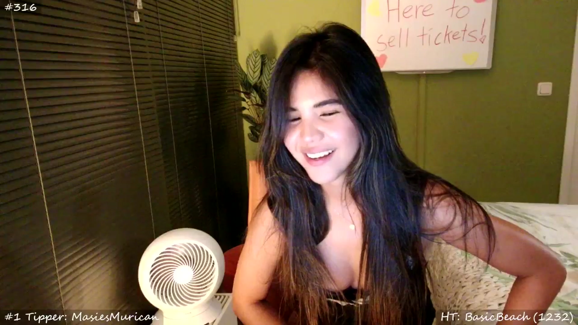 Gallery image thumbnail from MissMasie's myfreecams stream on, 07/24/2025, 21:14 image 15 of 20