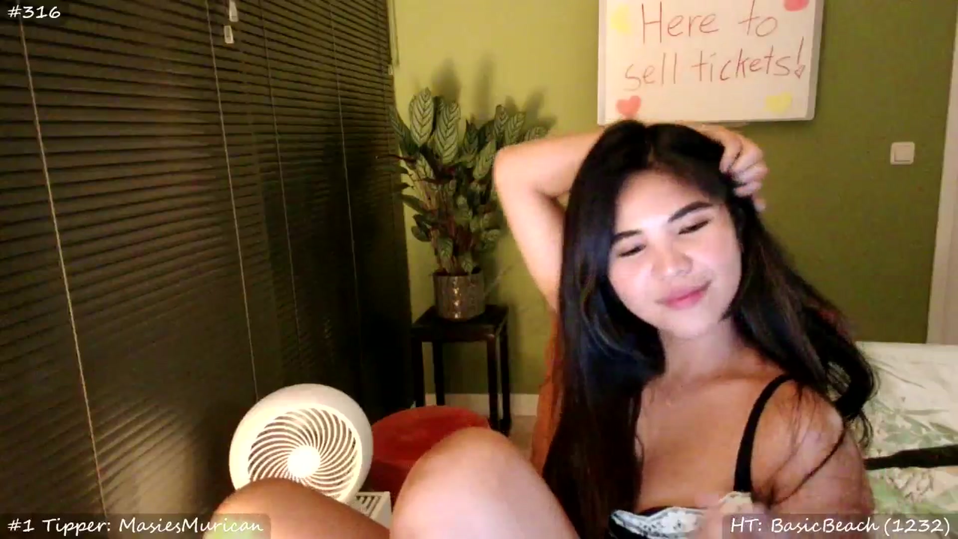 Gallery image thumbnail from MissMasie's myfreecams stream on, 07/24/2025, 21:14 image 14 of 20