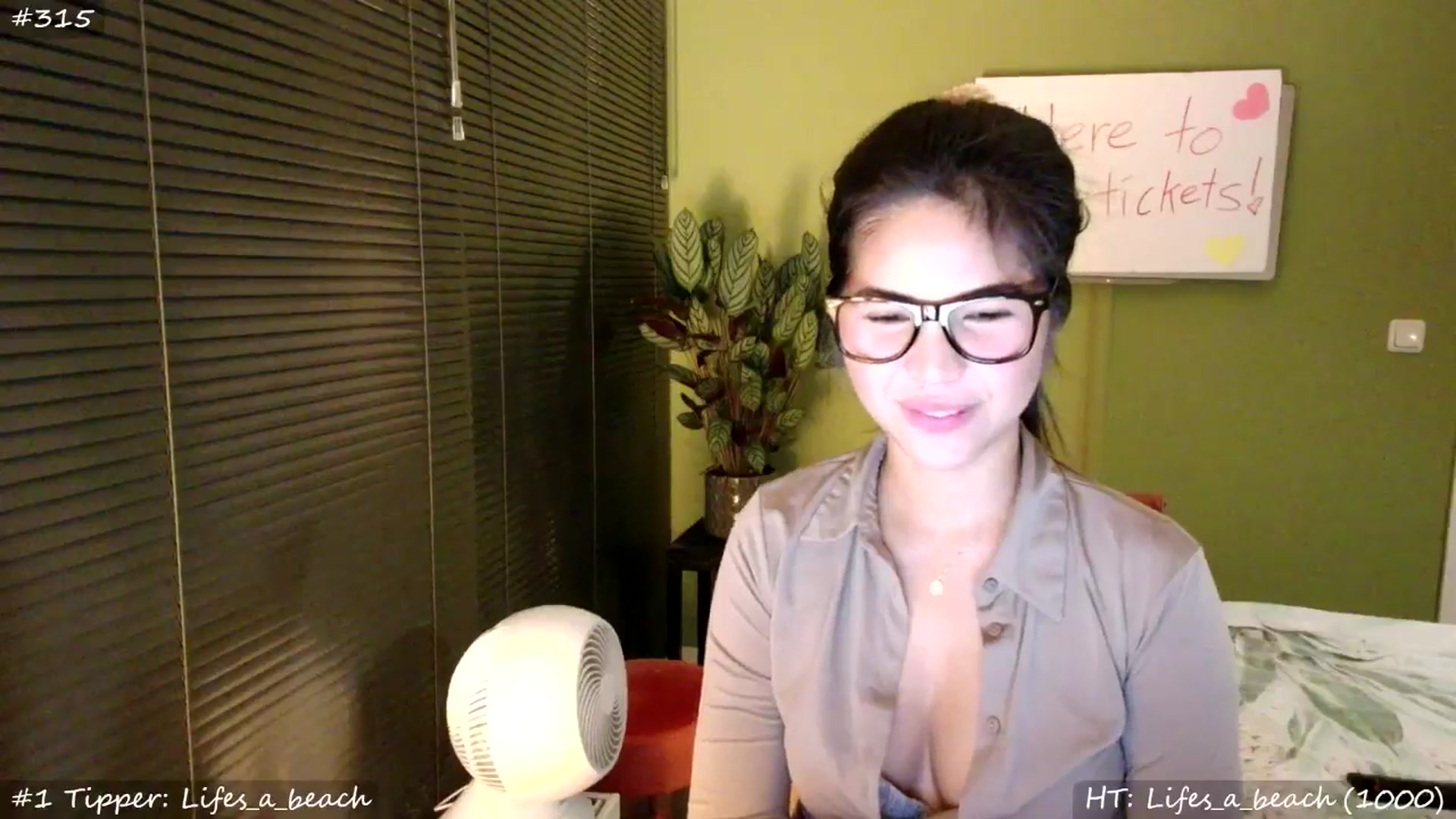 Gallery image thumbnail from MissMasie's myfreecams stream on, 07/26/2025, 24:10 image 5 of 20