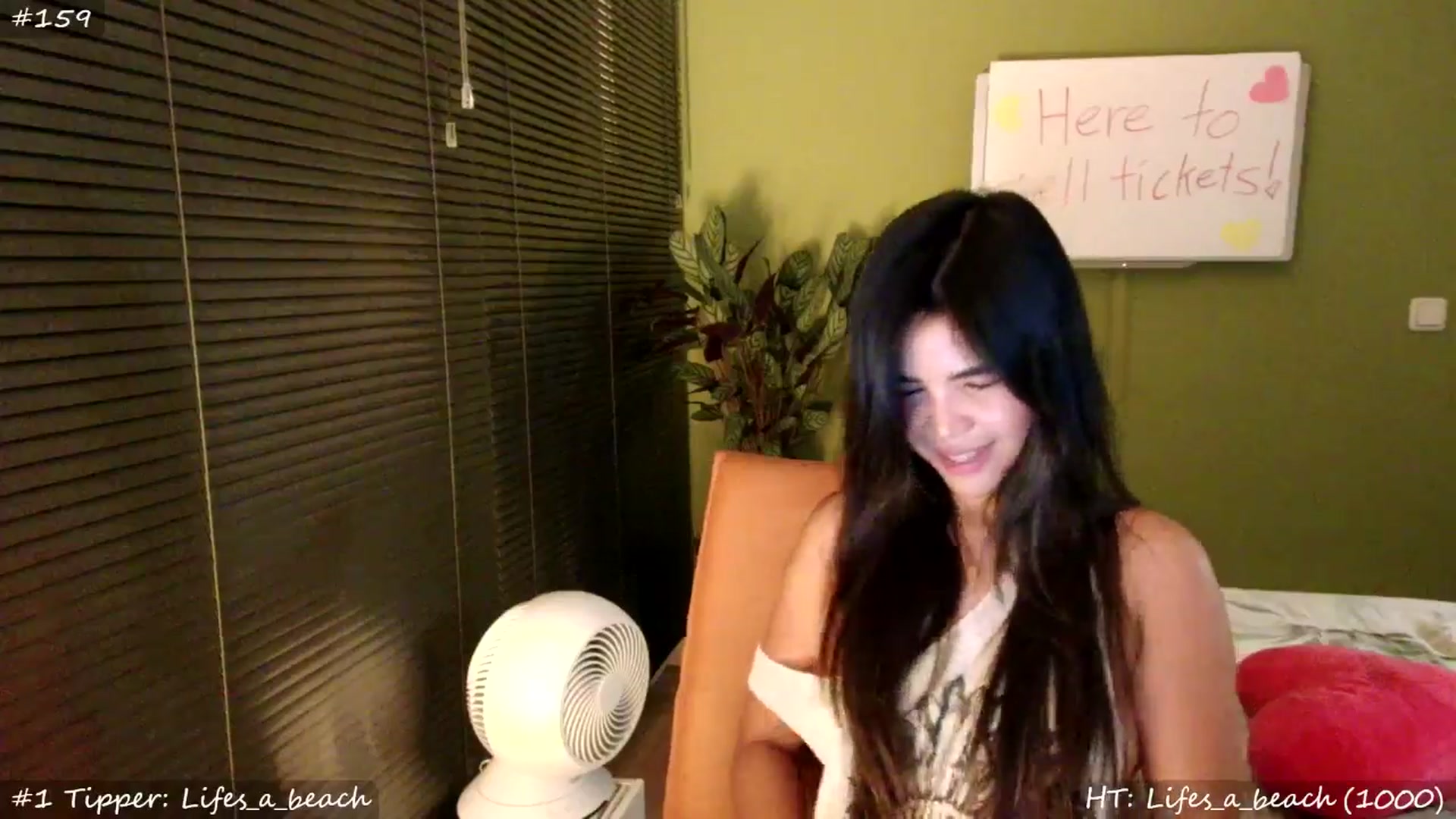 Gallery image thumbnail from MissMasie's myfreecams stream on, 08/01/2025, 23:02 image 20 of 20
