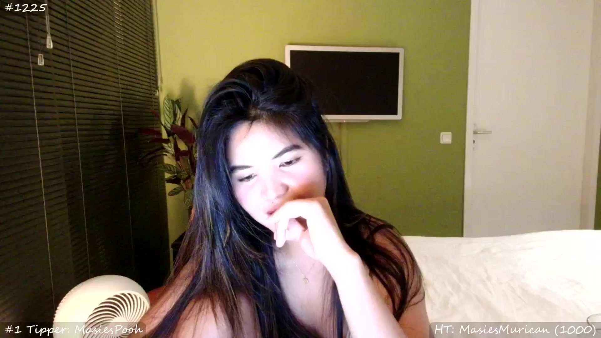 Gallery image thumbnail from MissMasie's myfreecams stream on, 08/08/2025, 23:25 image 7 of 20