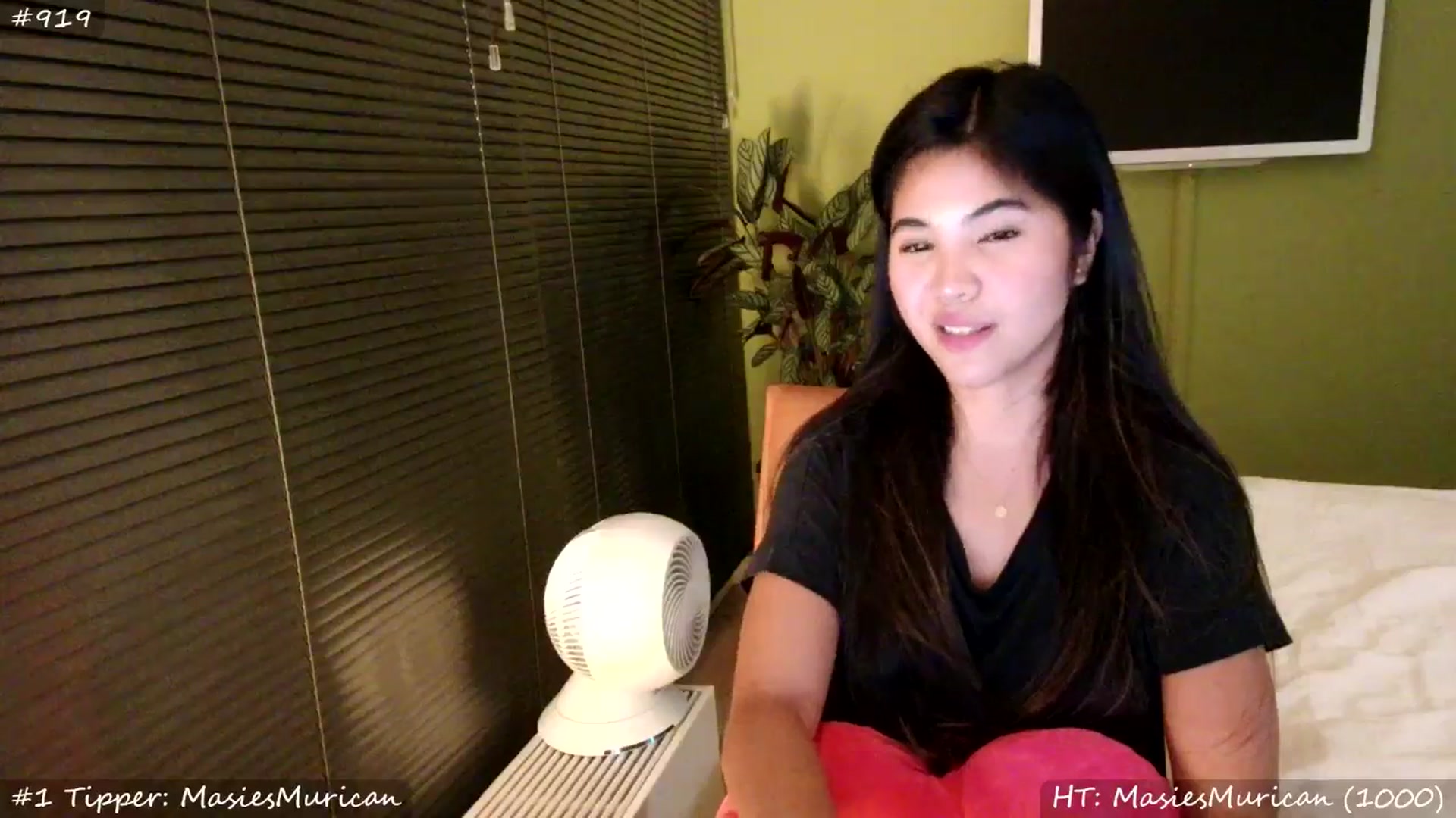 Gallery image thumbnail from MissMasie's myfreecams stream on, 08/10/2025, 24:30 image 9 of 20