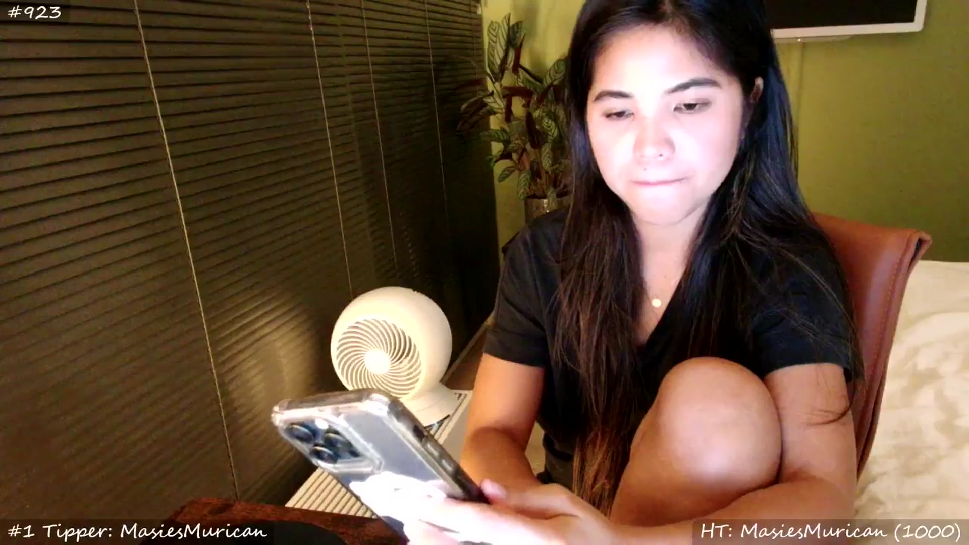 Gallery image thumbnail from MissMasie's myfreecams stream on, 08/10/2025, 24:30 image 10 of 20