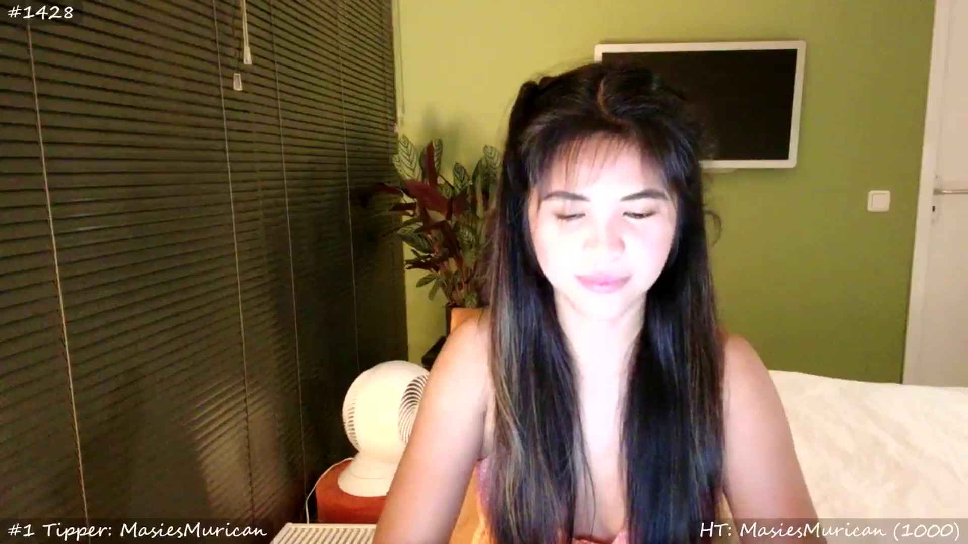 Gallery image thumbnail from MissMasie's myfreecams stream on, 08/22/2025, 22:39 image 10 of 20