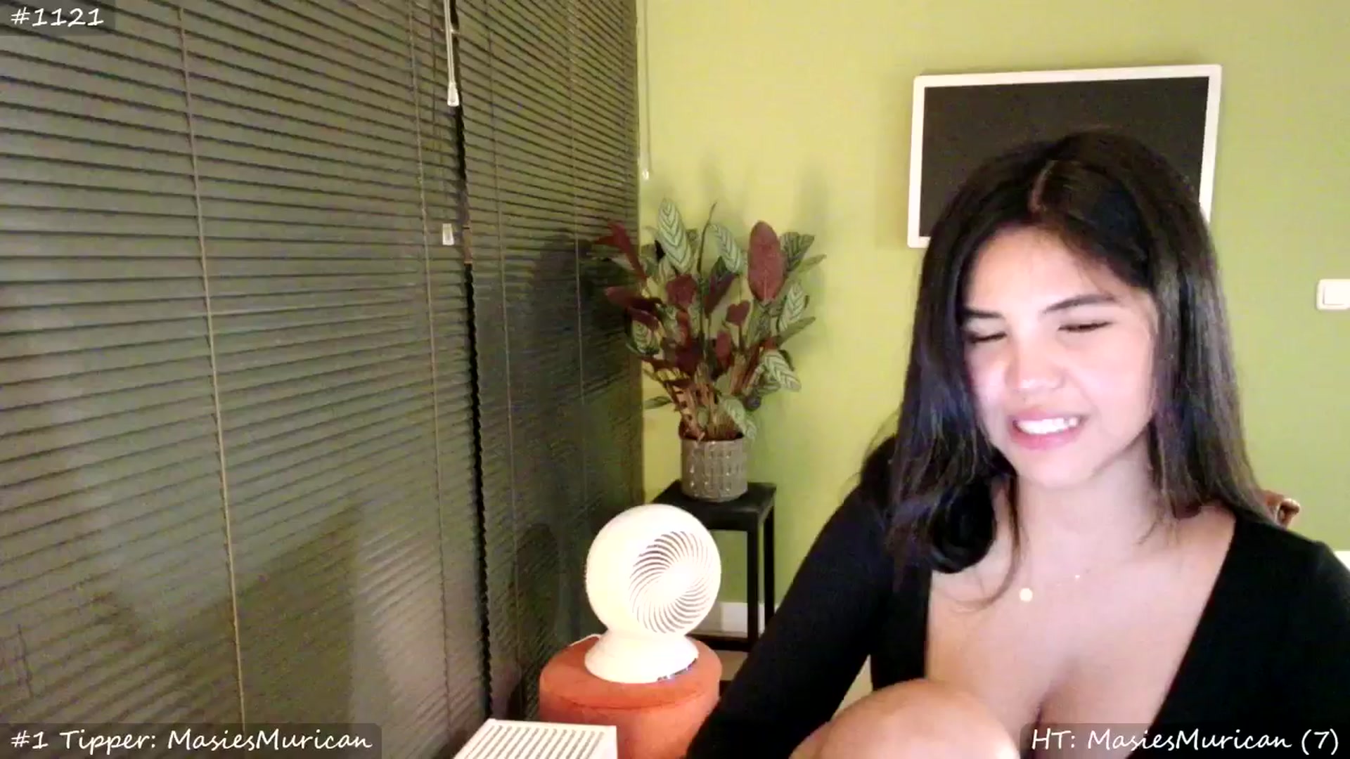 Gallery image thumbnail from MissMasie's myfreecams stream on, 08/29/2025, 21:37 image 5 of 20