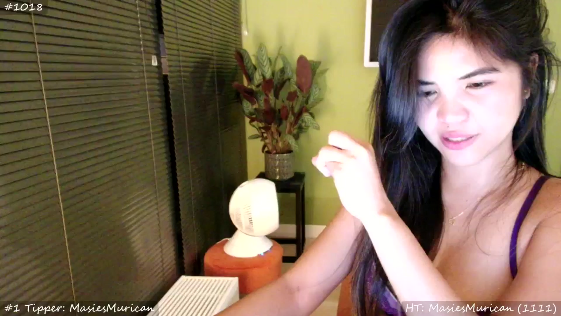 Gallery image thumbnail from MissMasie's myfreecams stream on, 08/29/2025, 22:33 image 8 of 20