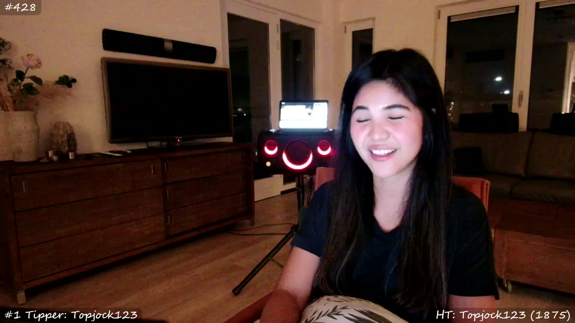 Gallery image thumbnail from MissMasie's myfreecams stream on, 09/28/2025, 24:01 image 9 of 20