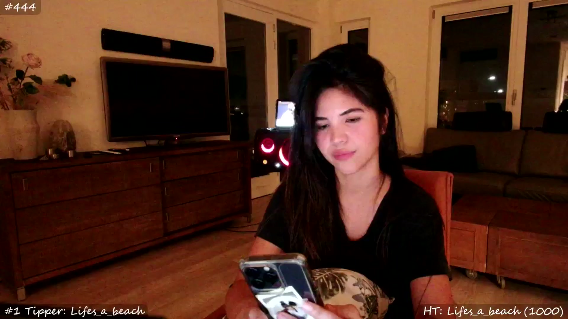 Gallery image thumbnail from MissMasie's myfreecams stream on, 09/28/2025, 24:01 image 8 of 20