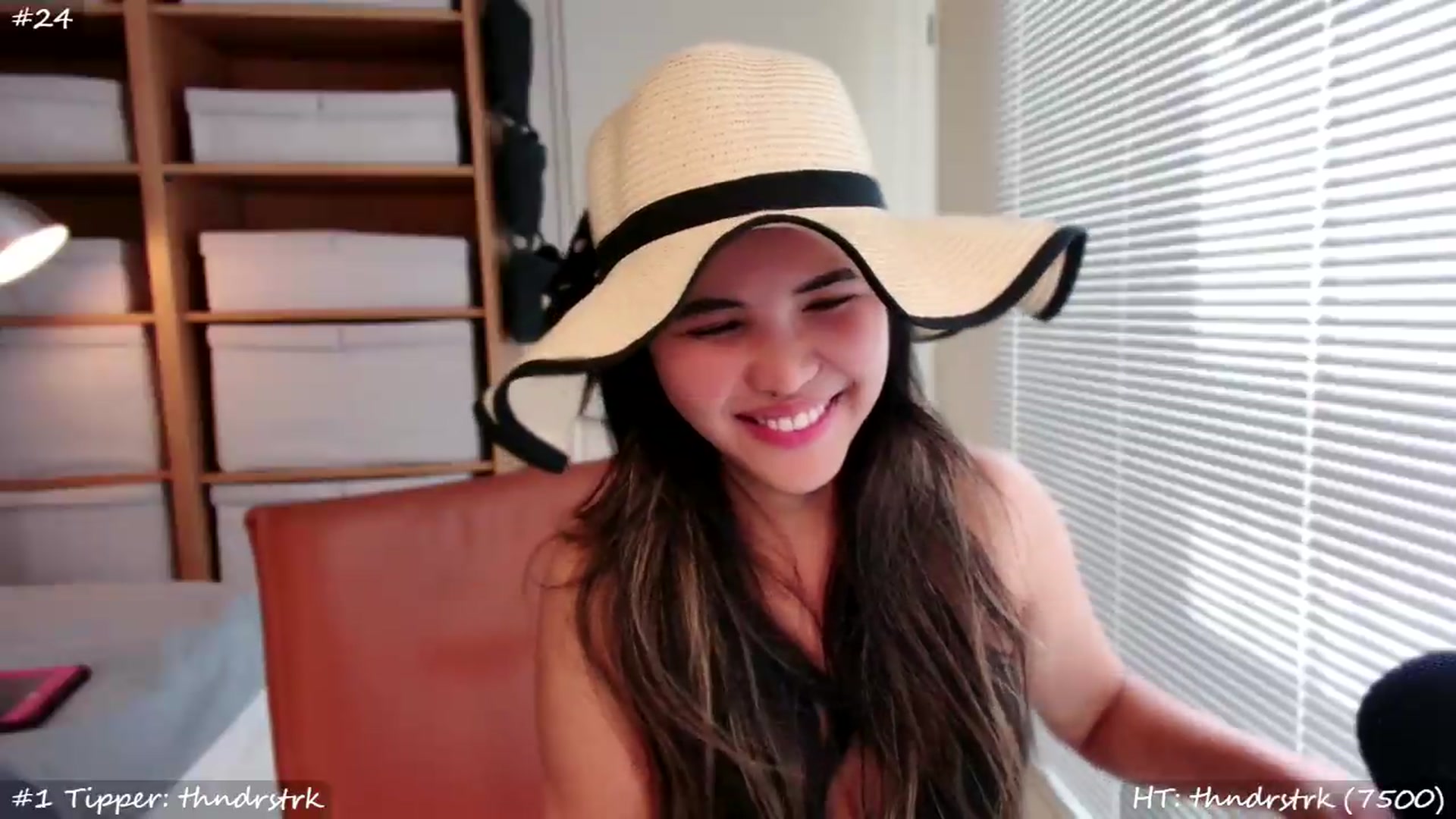 Gallery image thumbnail from MissMasie's myfreecams stream on, 06/01/2026, 16:14 image 13 of 20