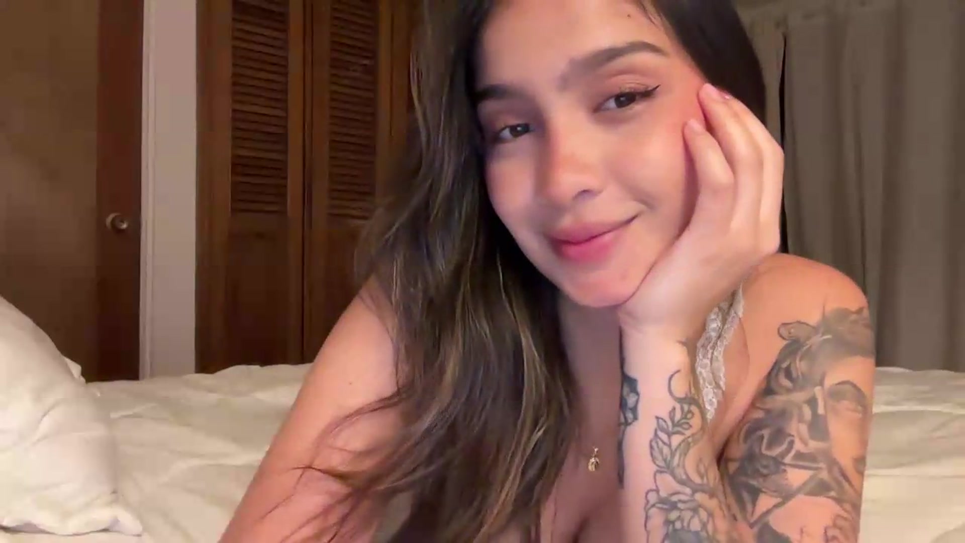 Gallery image thumbnail from MissMay's myfreecams stream on, 07/30/2026, 04:16 image 3 of 20
