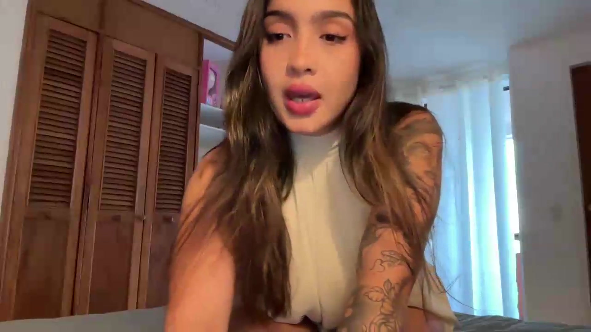 Gallery image thumbnail from MissMay's myfreecams stream on, 08/22/2026, 23:20 image 3 of 20
