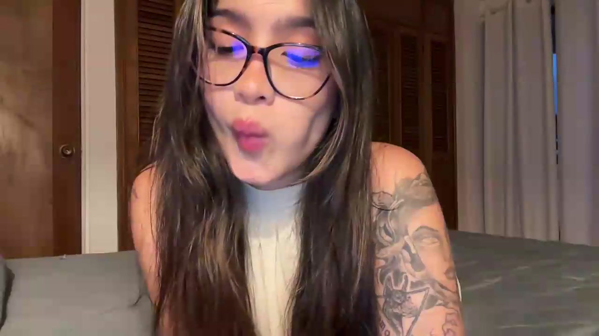 Gallery image thumbnail from MissMay's myfreecams stream on, 08/22/2026, 23:20 image 19 of 20