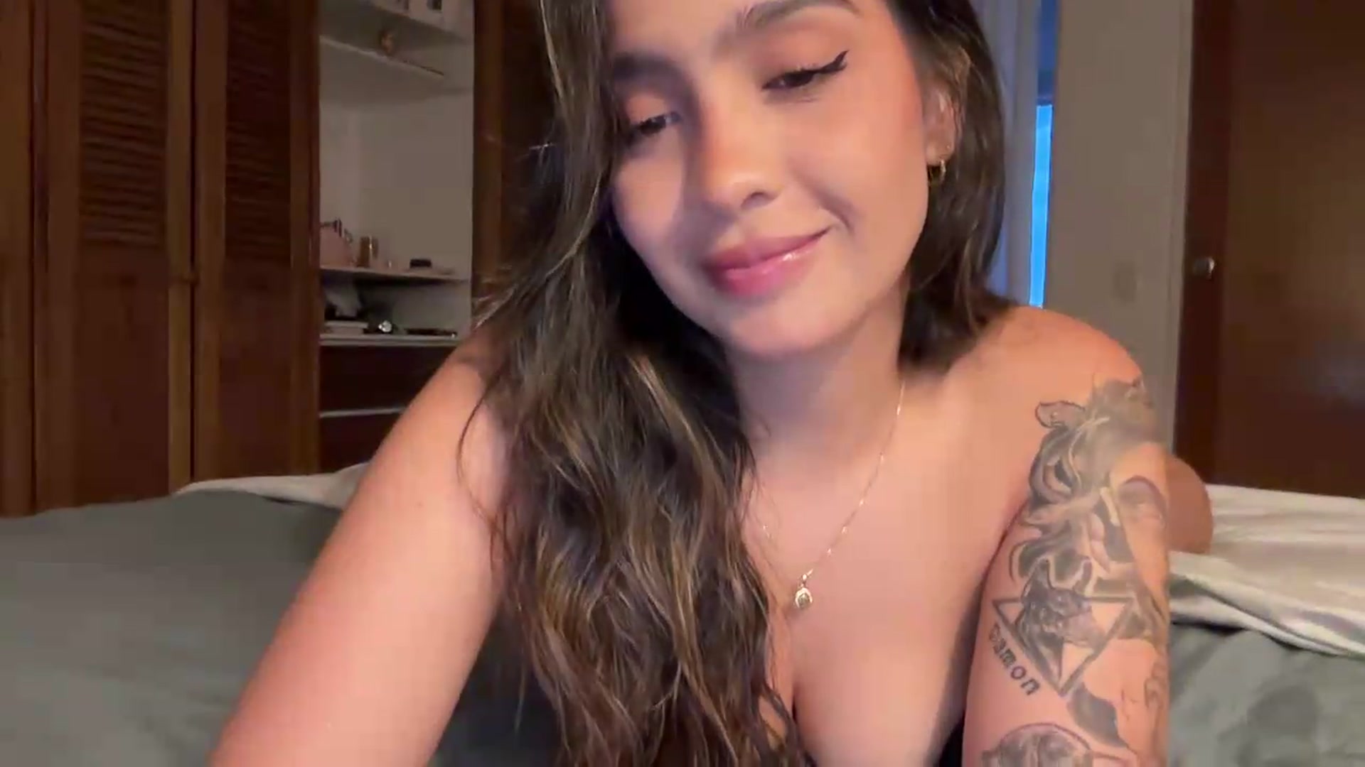 Gallery image thumbnail from MissMay's myfreecams stream on, 08/24/2026, 23:34 image 11 of 20