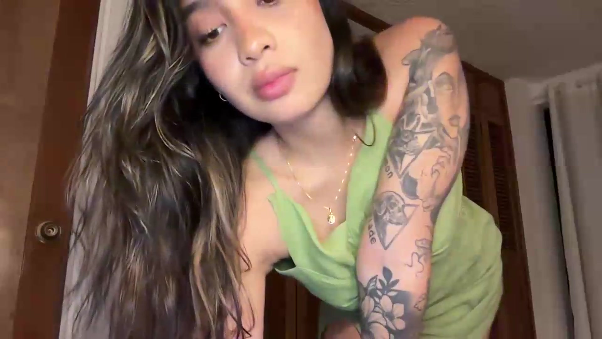 Gallery image thumbnail from MissMay's myfreecams stream on, 08/28/2026, 02:40 image 19 of 20